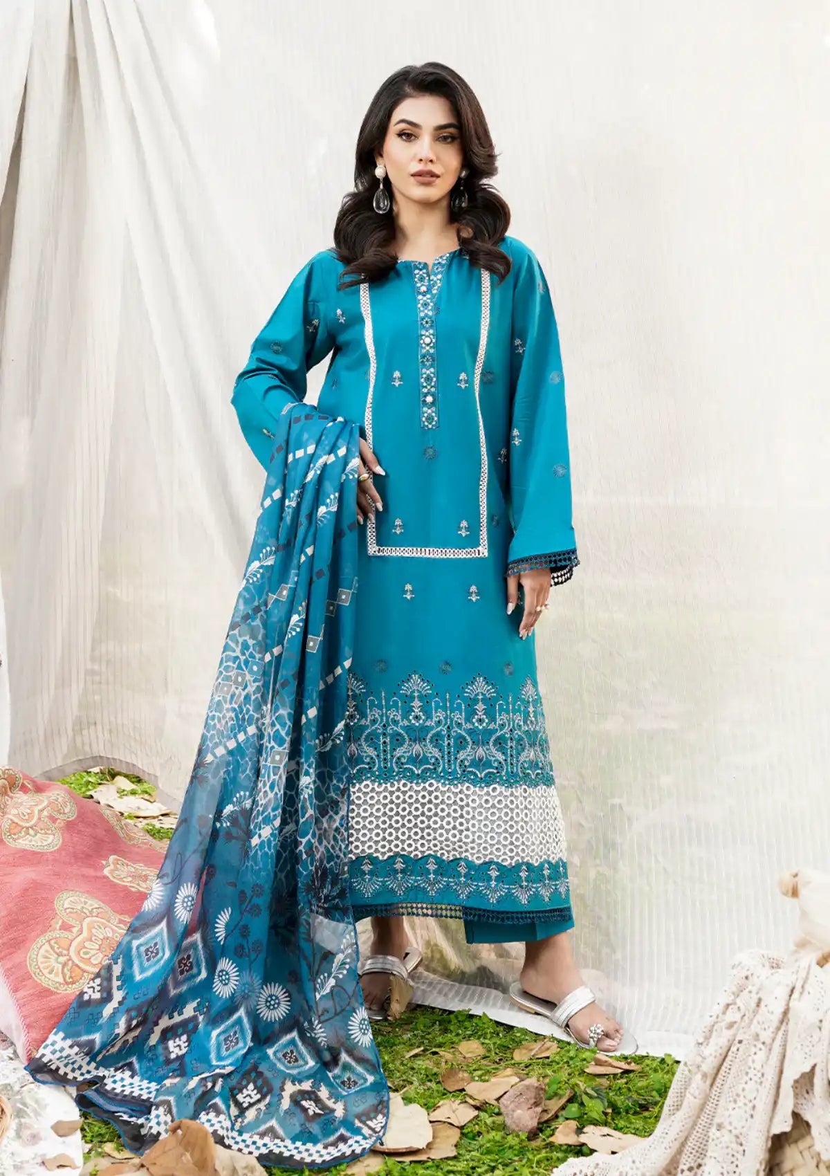 Safwa Skye Emb Lawn'24 Vol-01 SKY-08 - Mohsin Saeed Fabrics