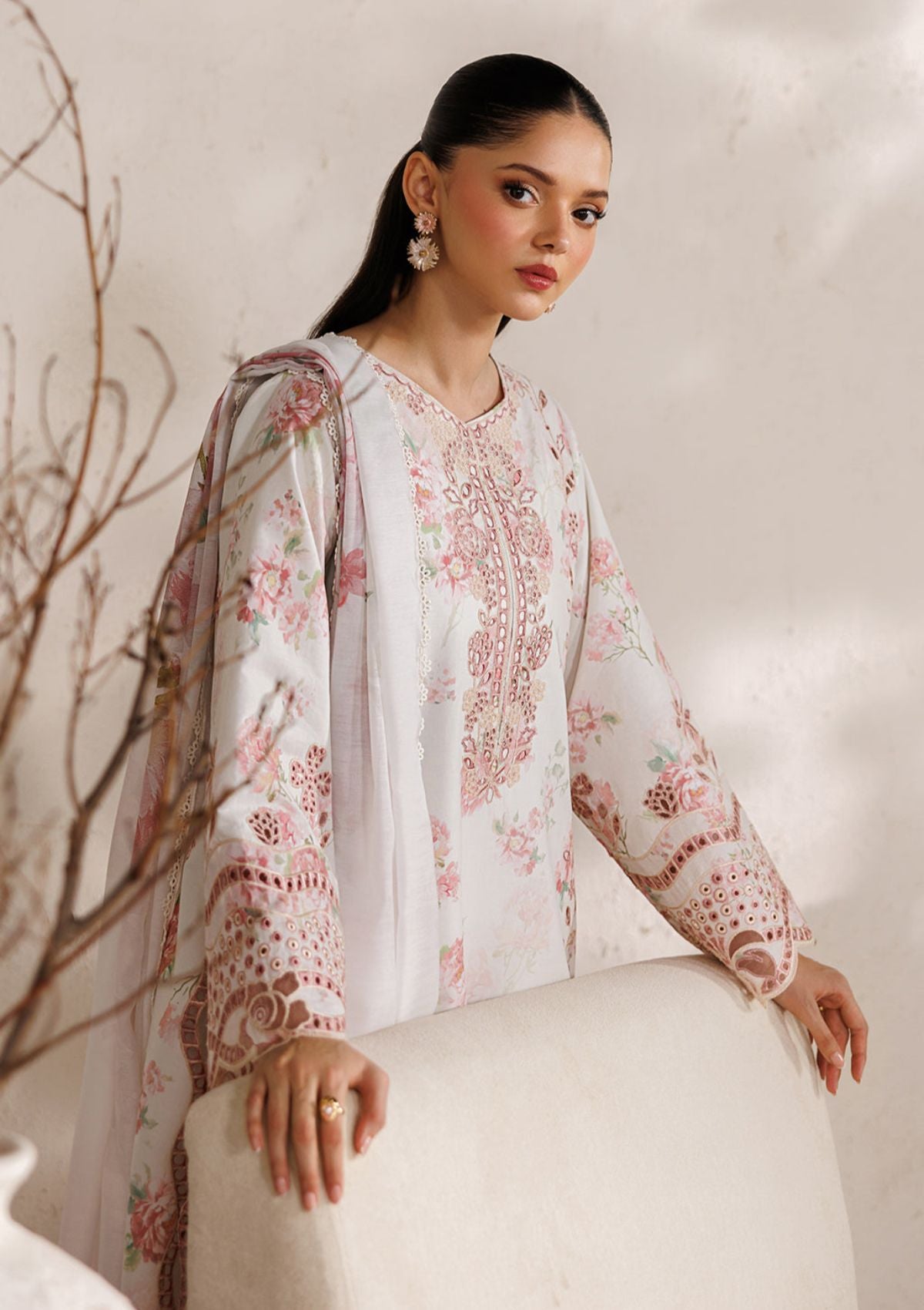 Iznik Festive Lawn'26 IBE-04
