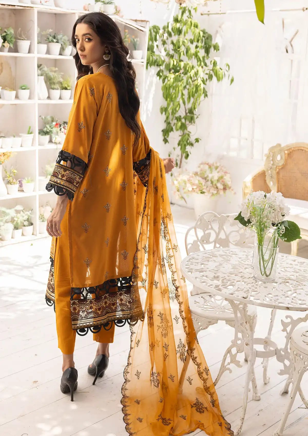 Ayla Zahra Singhar Luxury Emb Karandi'23 SNAZ 2 - Mohsin Saeed Fabrics