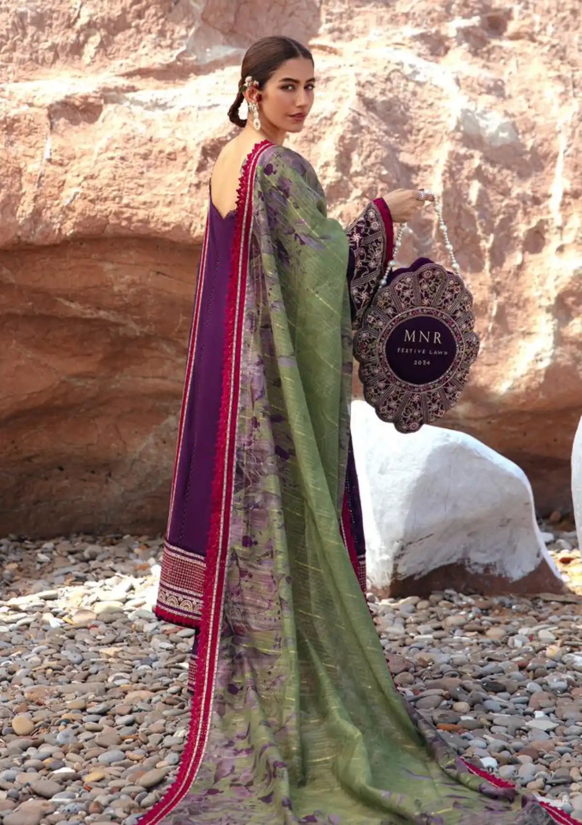 Mohsin Naveed Ranjha Festive Lawn'24 MFL-016