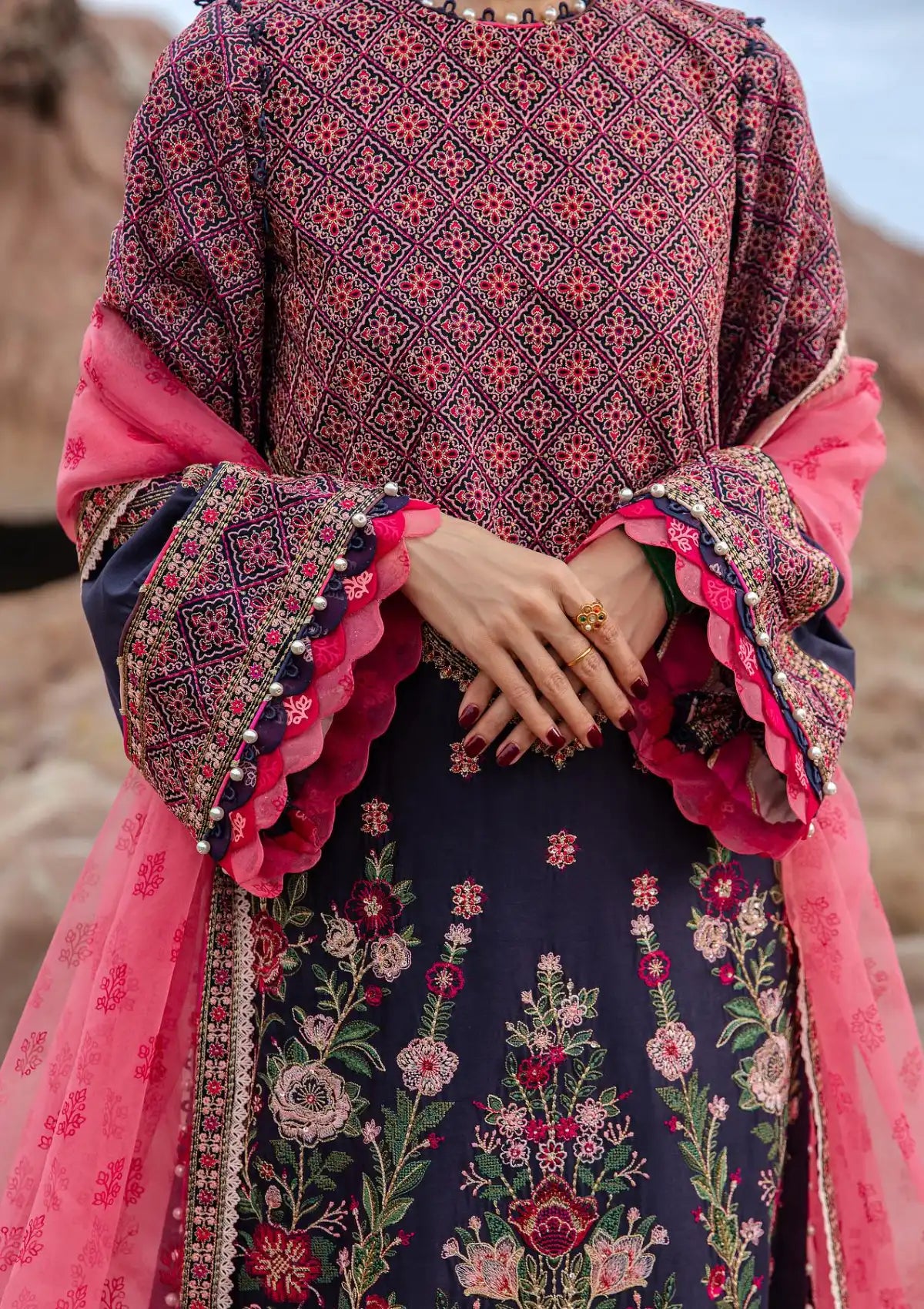 Mohsin Naveed Ranjha Festive Lawn'24 MFL-011