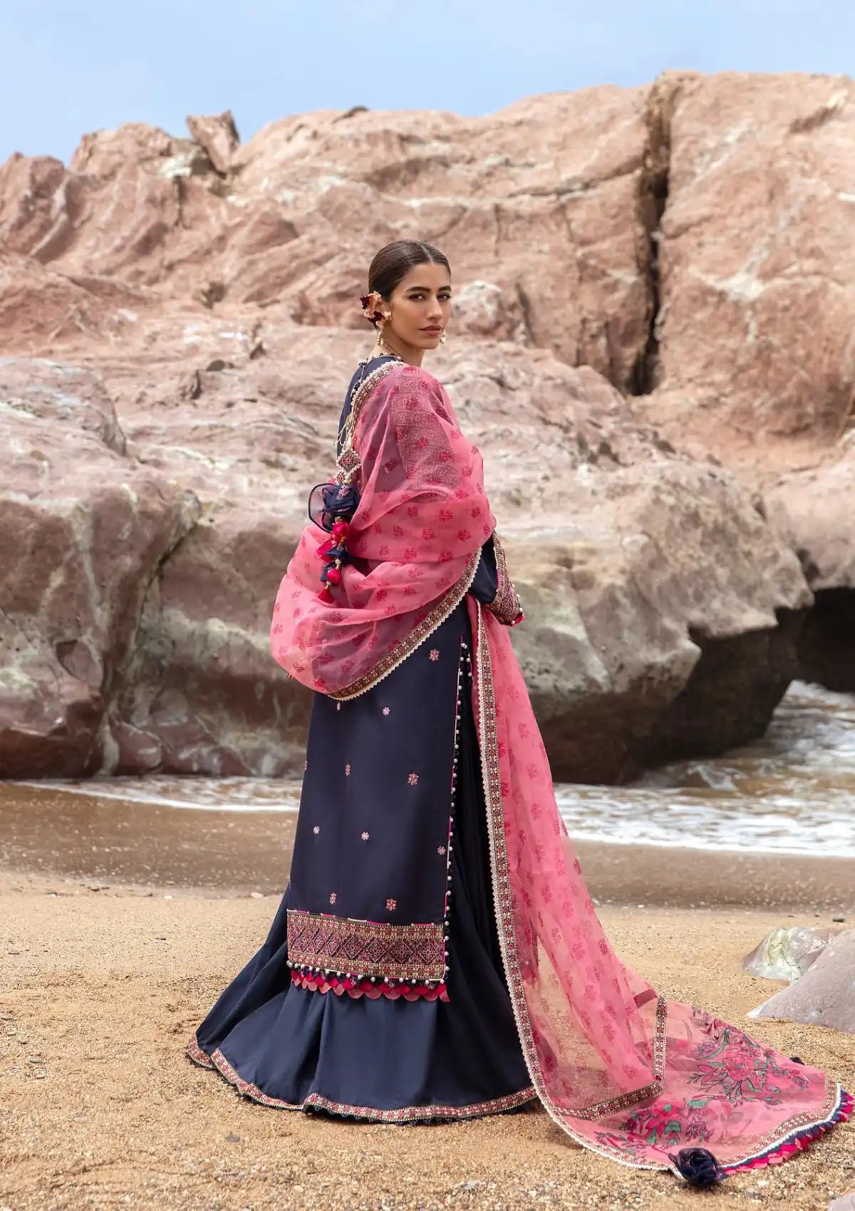 Mohsin Naveed Ranjha Festive Lawn'24 MFL-011