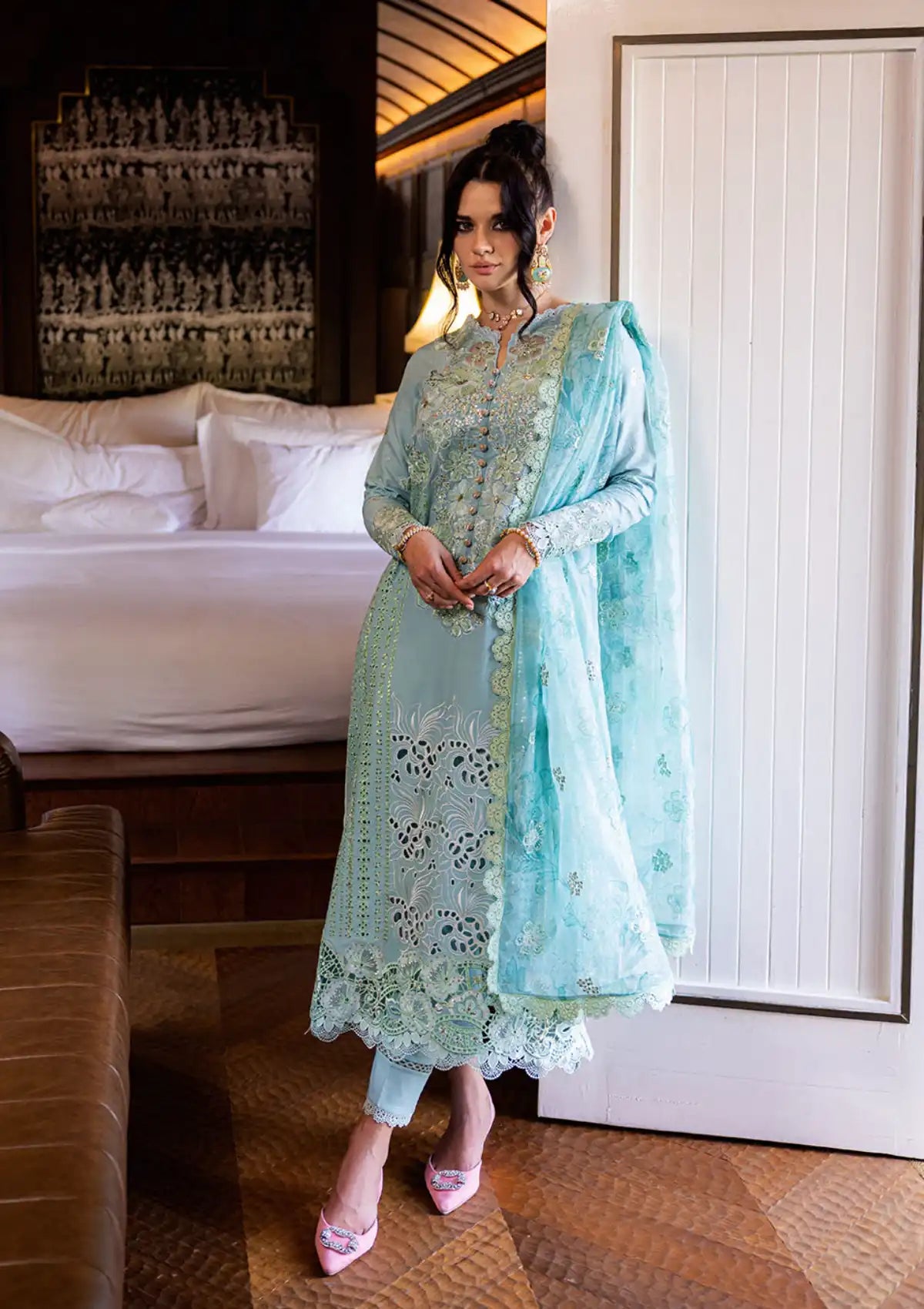 Mushq Orient Express Lawn'24 MUN-202 REVE - Mohsin Saeed Fabrics
