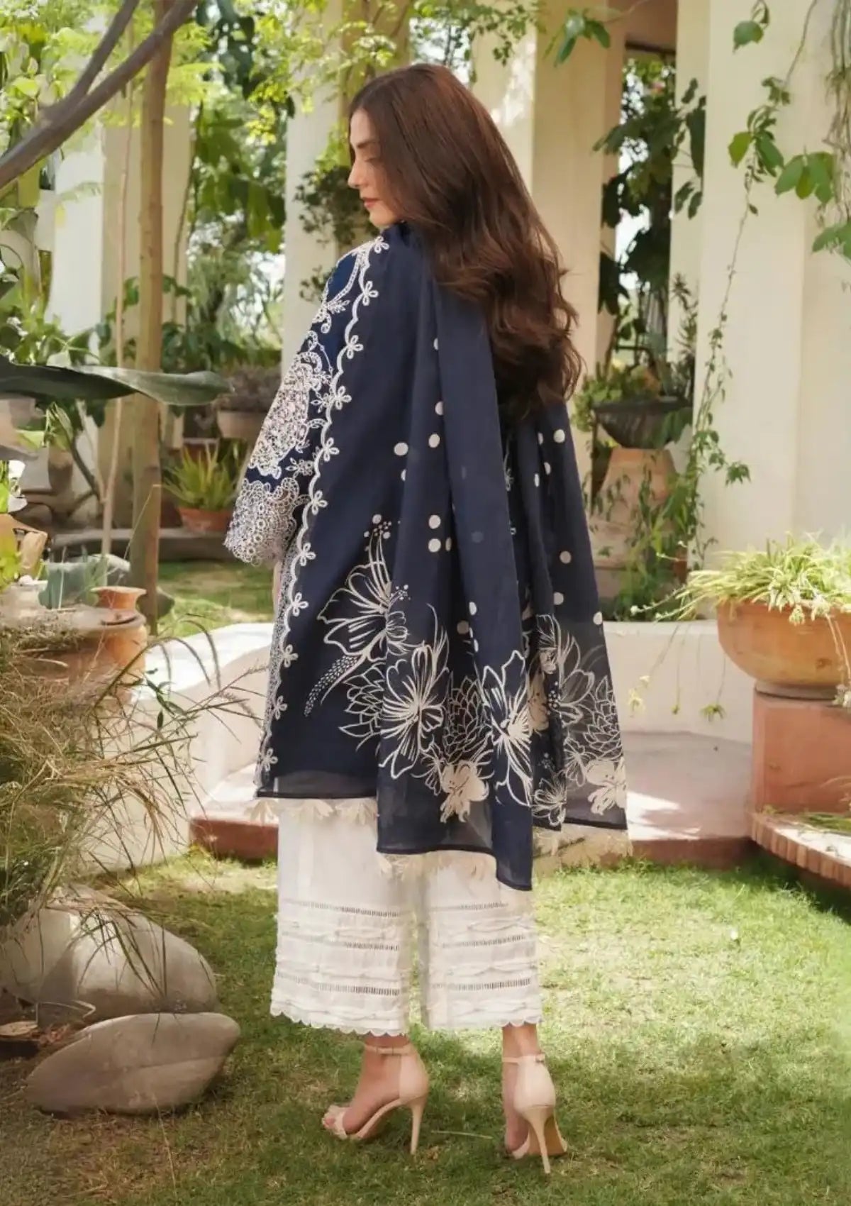 Manara Luxury Lawn'24 ML-01 SAPPHIRE - Mohsin Saeed Fabrics
