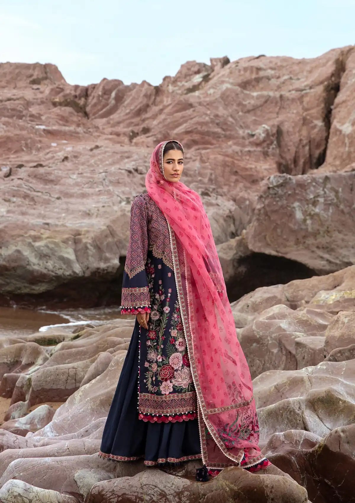 Mohsin Naveed Ranjha Festive Lawn'24 MFL-011