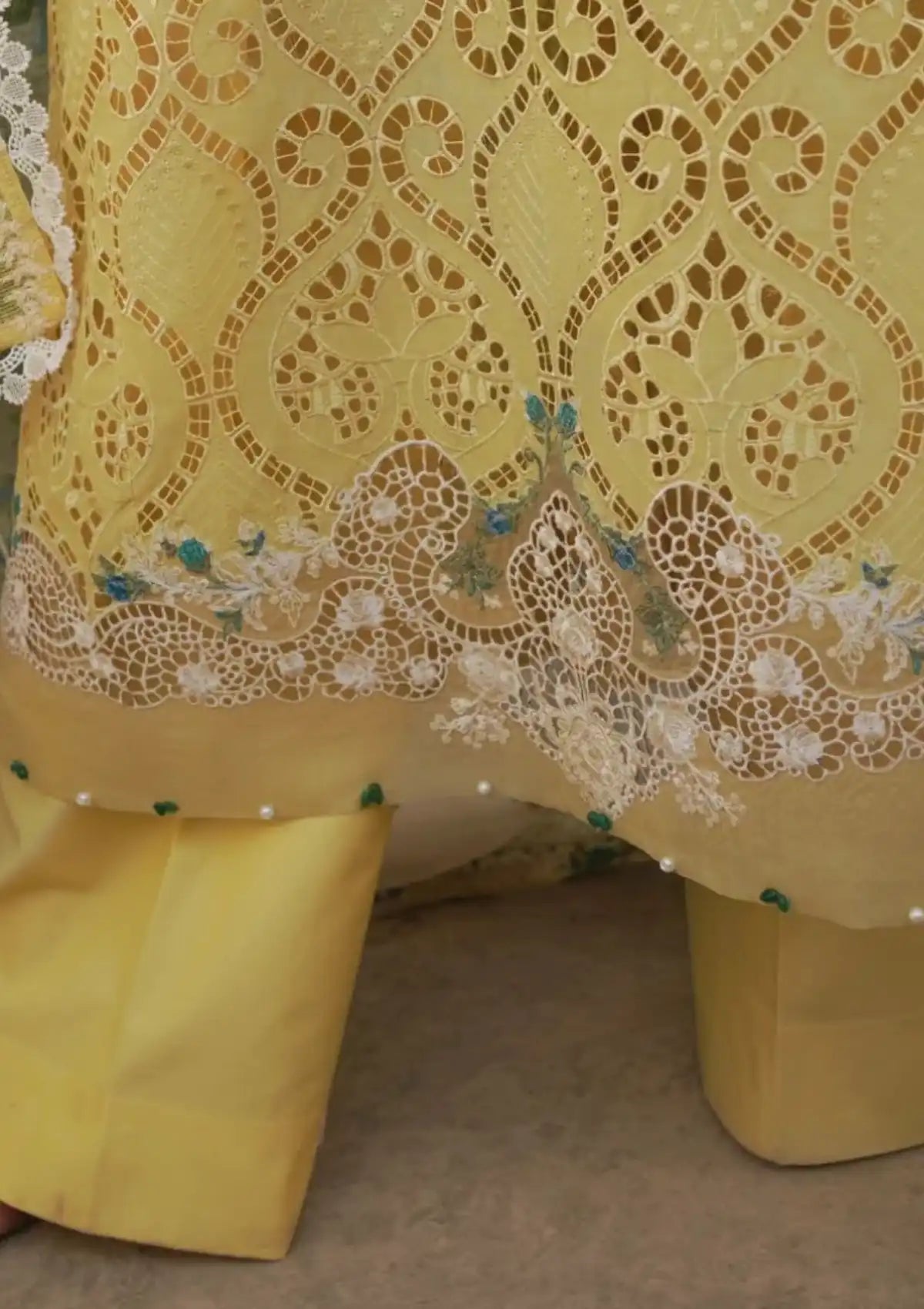 Manara Luxury Lawn'24 ML-05 NEHAAL - Mohsin Saeed Fabrics