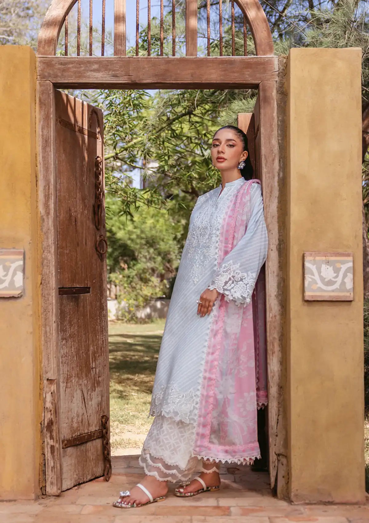 Tahra By Zainab Chottani Lawn'24 D-09B-RUHAE - Mohsin Saeed Fabrics