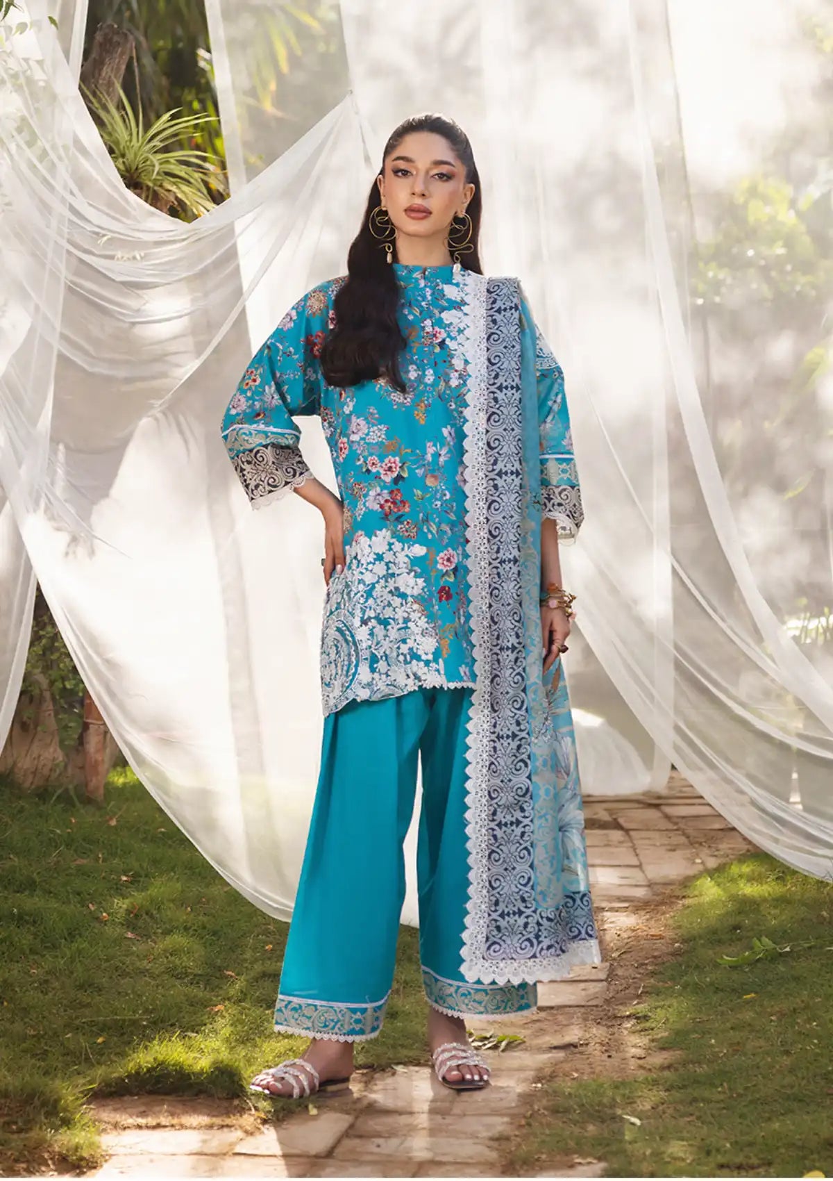 Tahra By Zainab Chottani Lawn'24 D-02B-BEEHA - Mohsin Saeed Fabrics