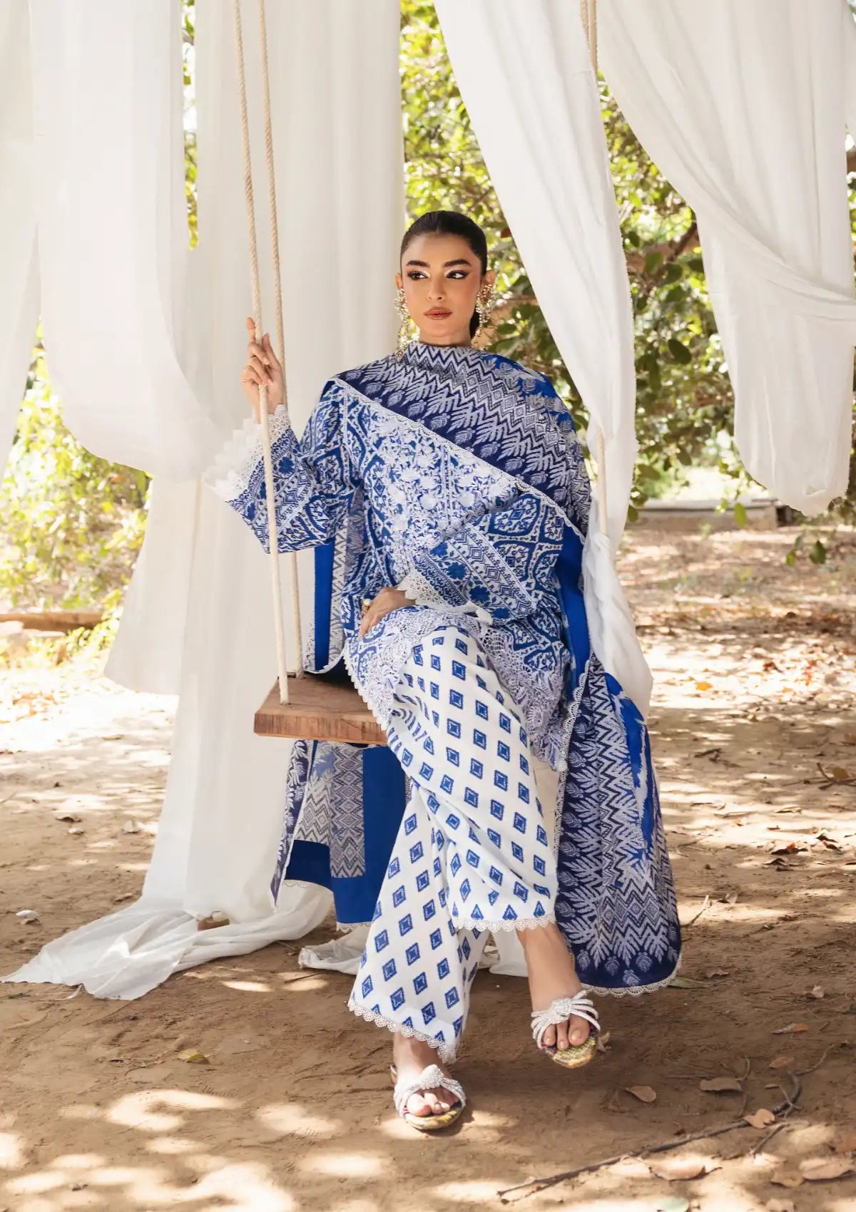 Tahra By Zainab Chottani Lawn'24 D-04A-LEENA - Mohsin Saeed Fabrics