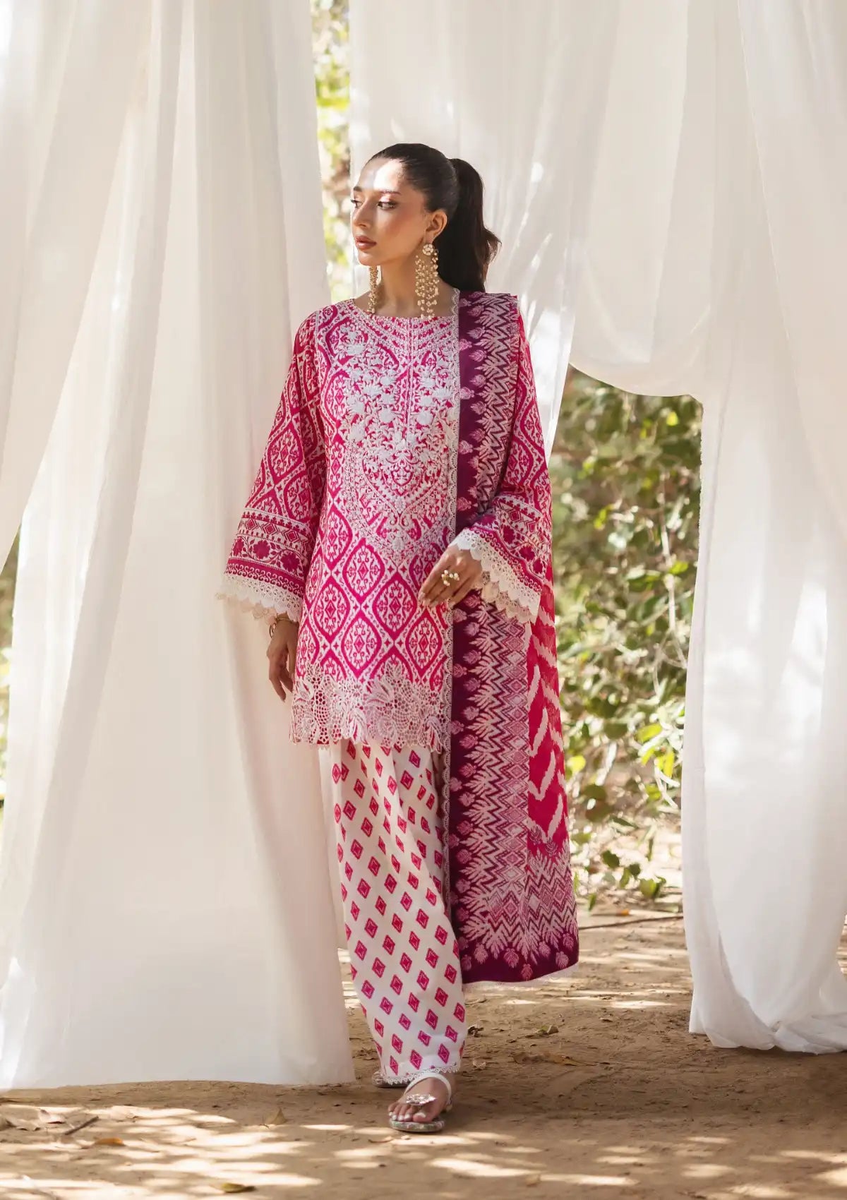 Tahra By Zainab Chottani Lawn'24 D-04B-LEENA - Mohsin Saeed Fabrics