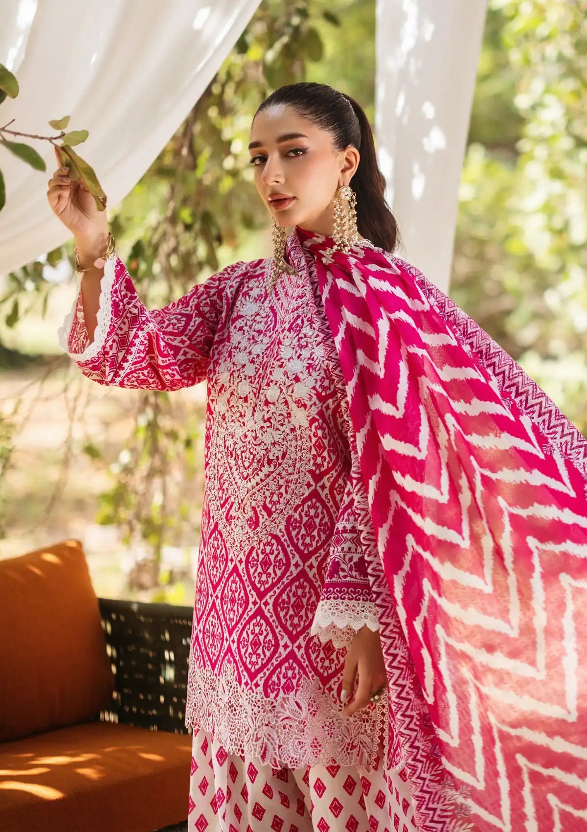 Tahra By Zainab Chottani Lawn'24 D-04B-LEENA - Mohsin Saeed Fabrics