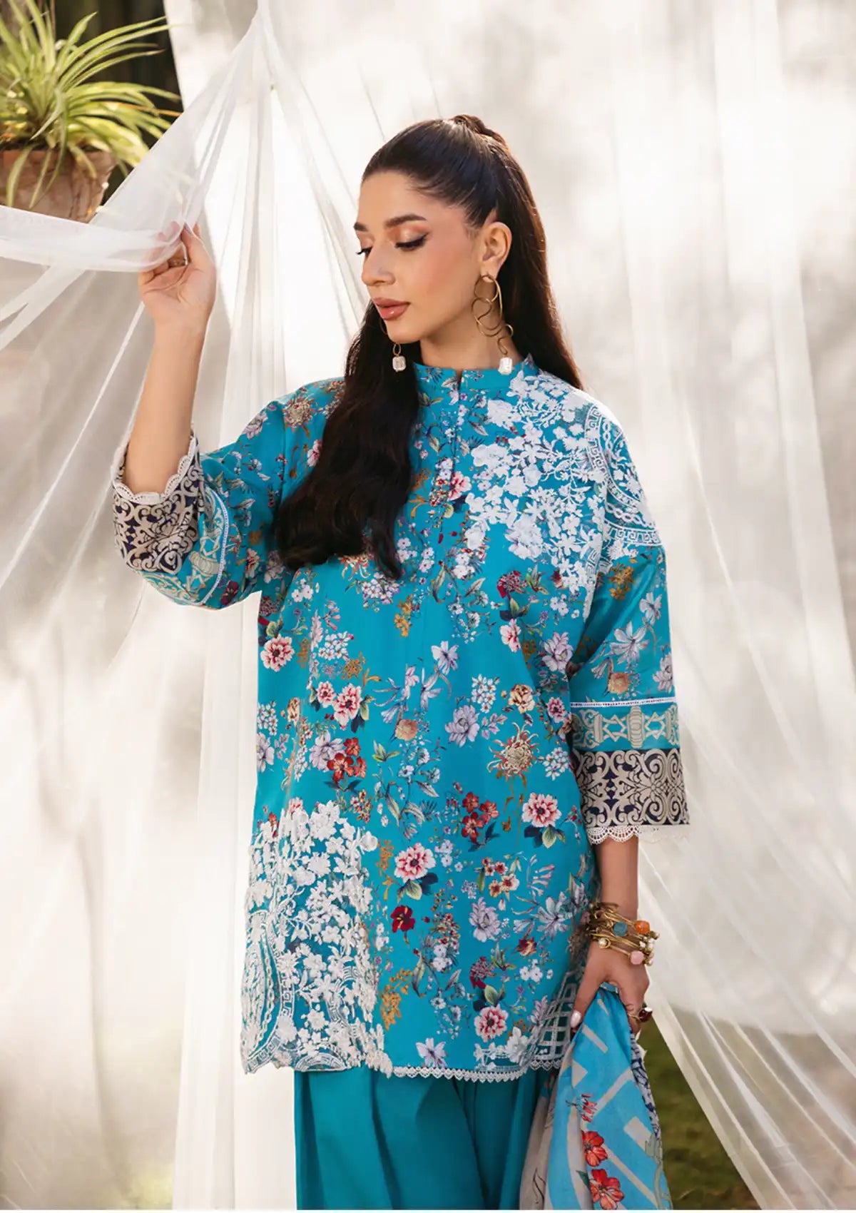 Tahra By Zainab Chottani Lawn'24 D-02B-BEEHA - Mohsin Saeed Fabrics