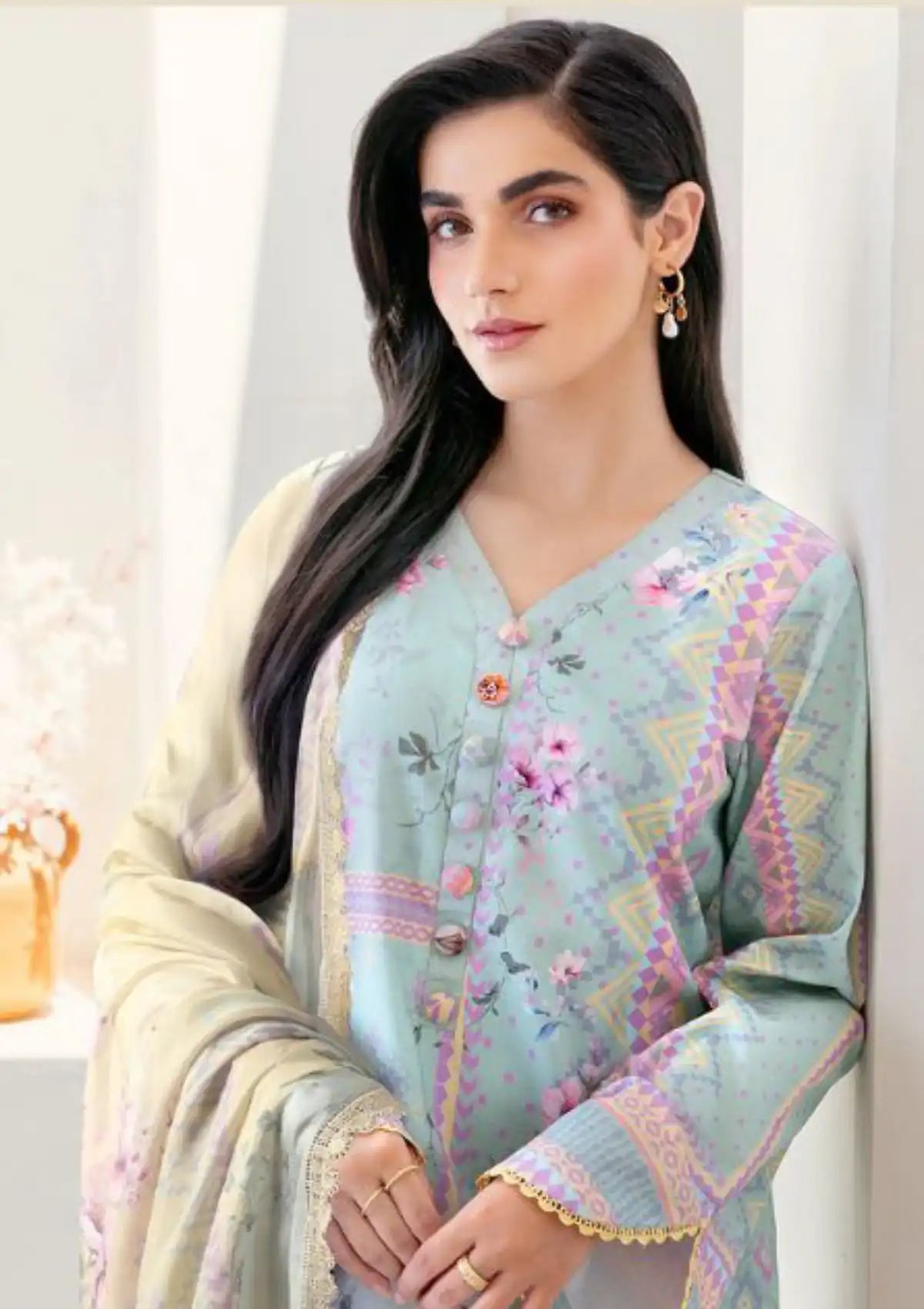 mohsin-saeed-fabrics-affordable-luxury-outfits-for-daily-formal-and-wedding-wear-This-product-is-from-florent-luxury-prints25-is-available-on-Mohsin-saeed-fabrics-website.