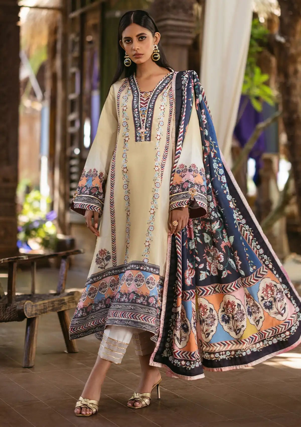Mushq Nirvana Silk Edit'24 D-09 TAUPE