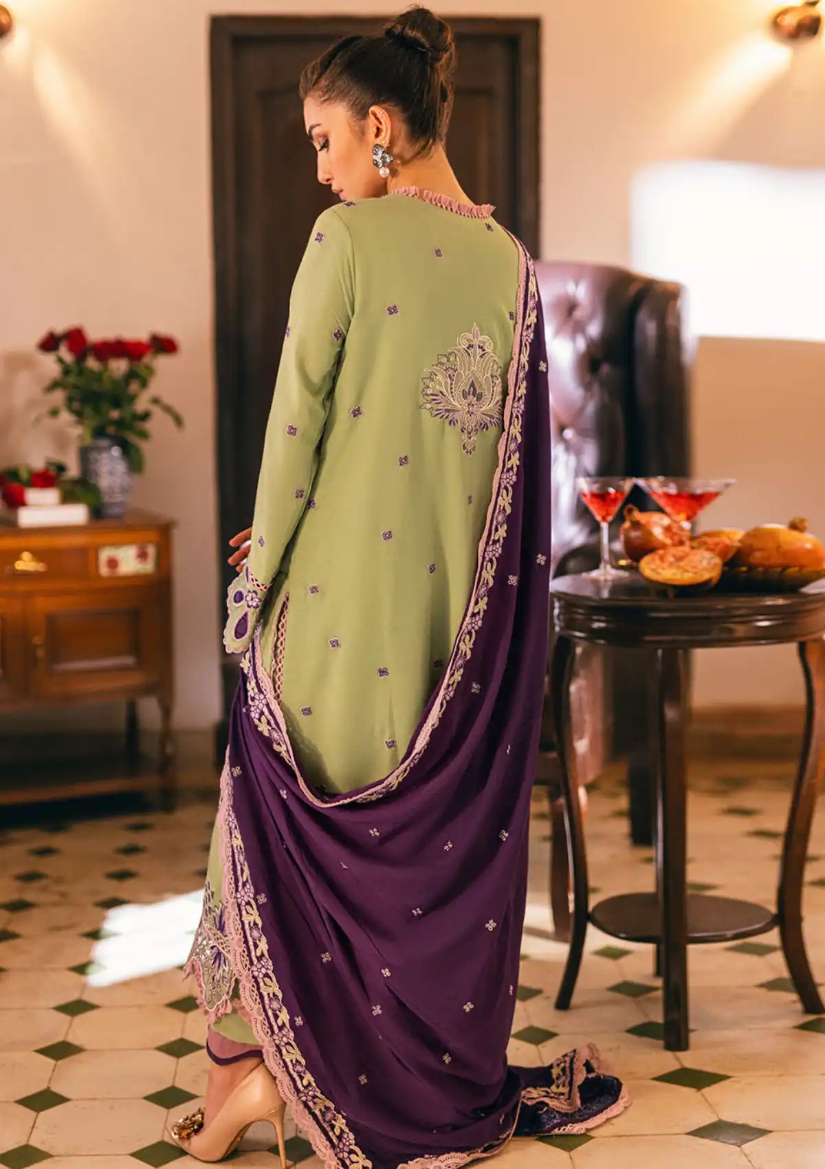 Mushq Symphony Karandi'24 D-07 SPARKLING NOIR