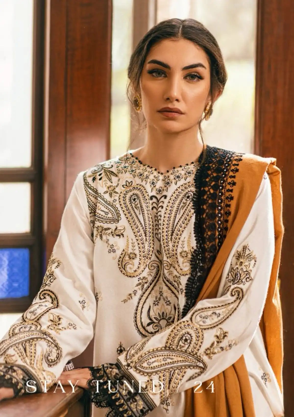 Mushq Symphony Karandi'24 D-04 IVORY WHISPER