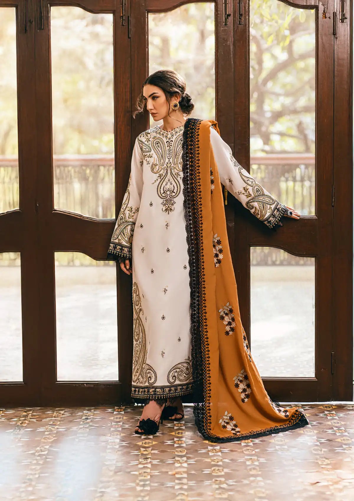 Mushq Symphony Karandi'24 D-04 IVORY WHISPER