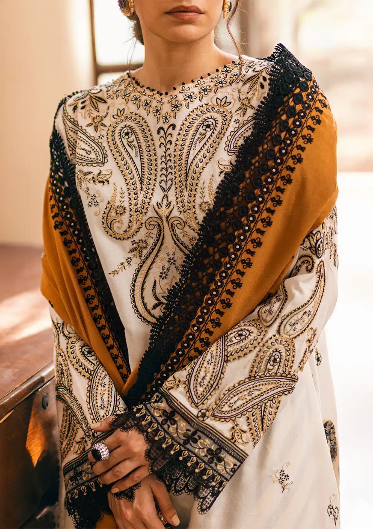 Mushq Symphony Karandi'24 D-04 IVORY WHISPER