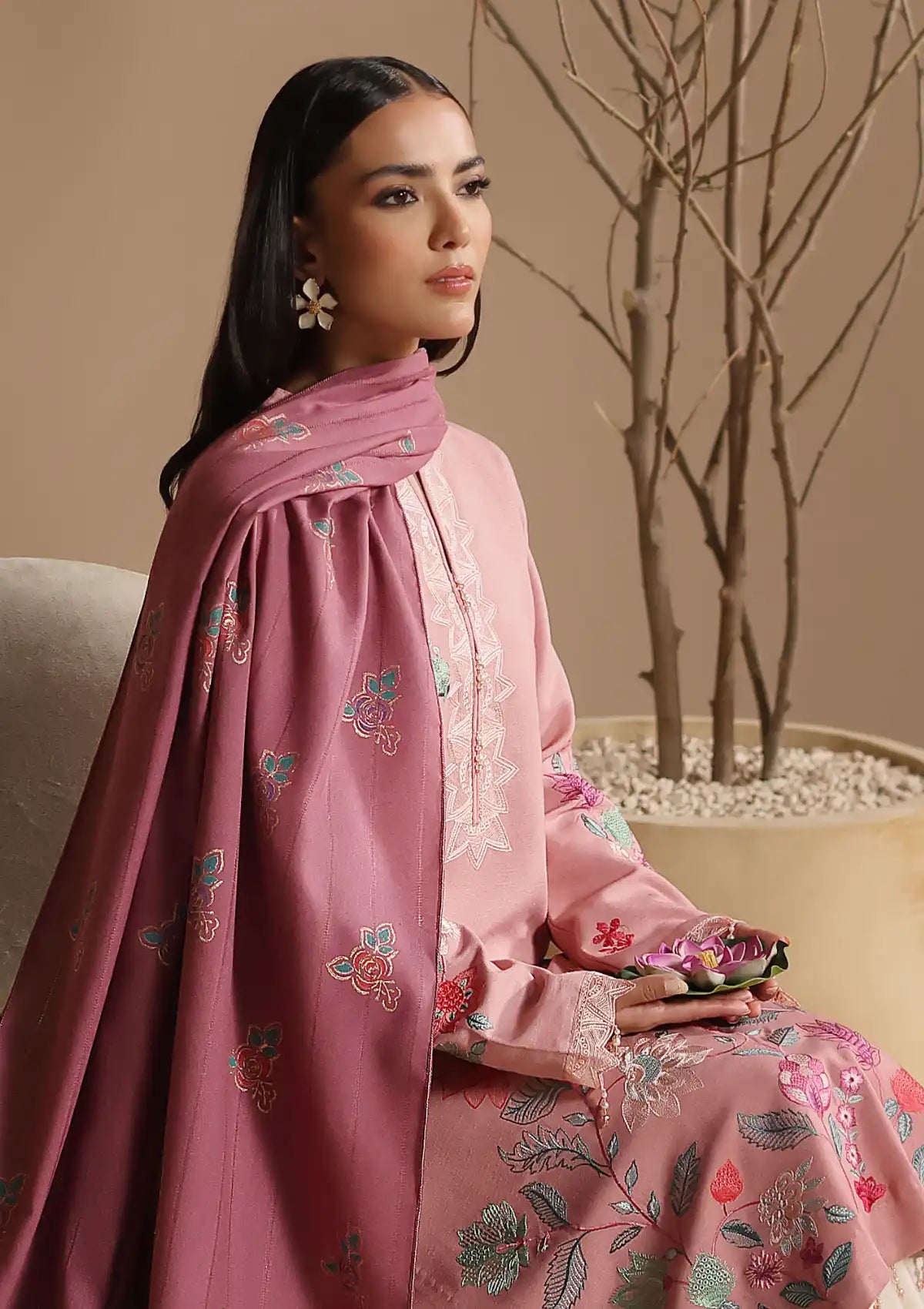 Rajbari Nissa Emb Shawl Edit'24 D-07