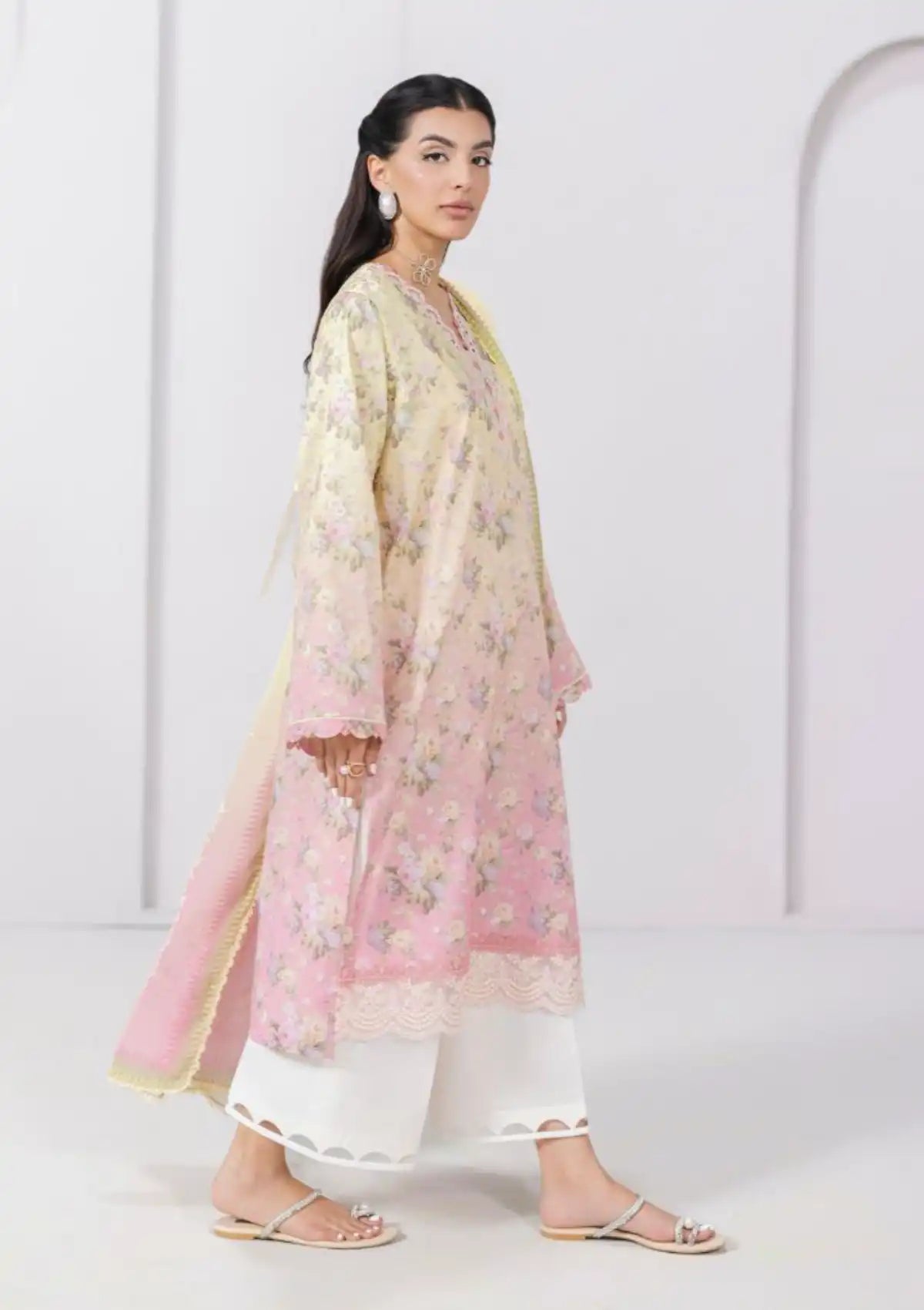 mohsin-saeed-fabrics-affordable-luxury-outfits-for-daily-formal-and-wedding-wear-This-product-is-from-qalamkar-qprints-lawn25-vol-2-em-08a-sierra-is-available-on-Mohsin-saeed-fabrics-website.