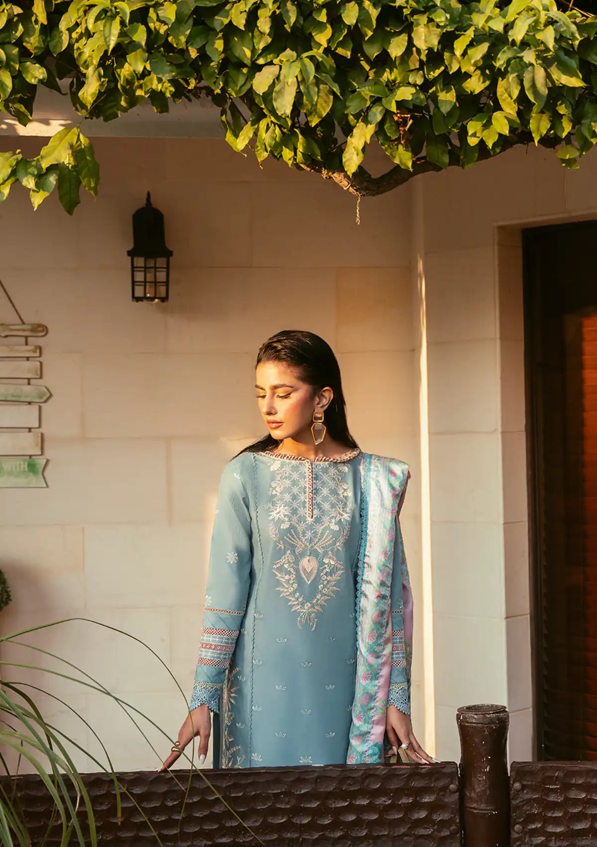 mohsin-saeed-fabrics-is-selling-online-and-in stores-Luxury-daily-wear-wedding-wear-formal-wear-in-budgeted-price-This-product-is-from-bin-ilyas-kayra-summer-edit25-d-316b-is-available-on-Mohsin-saeed-fabrics-website.
