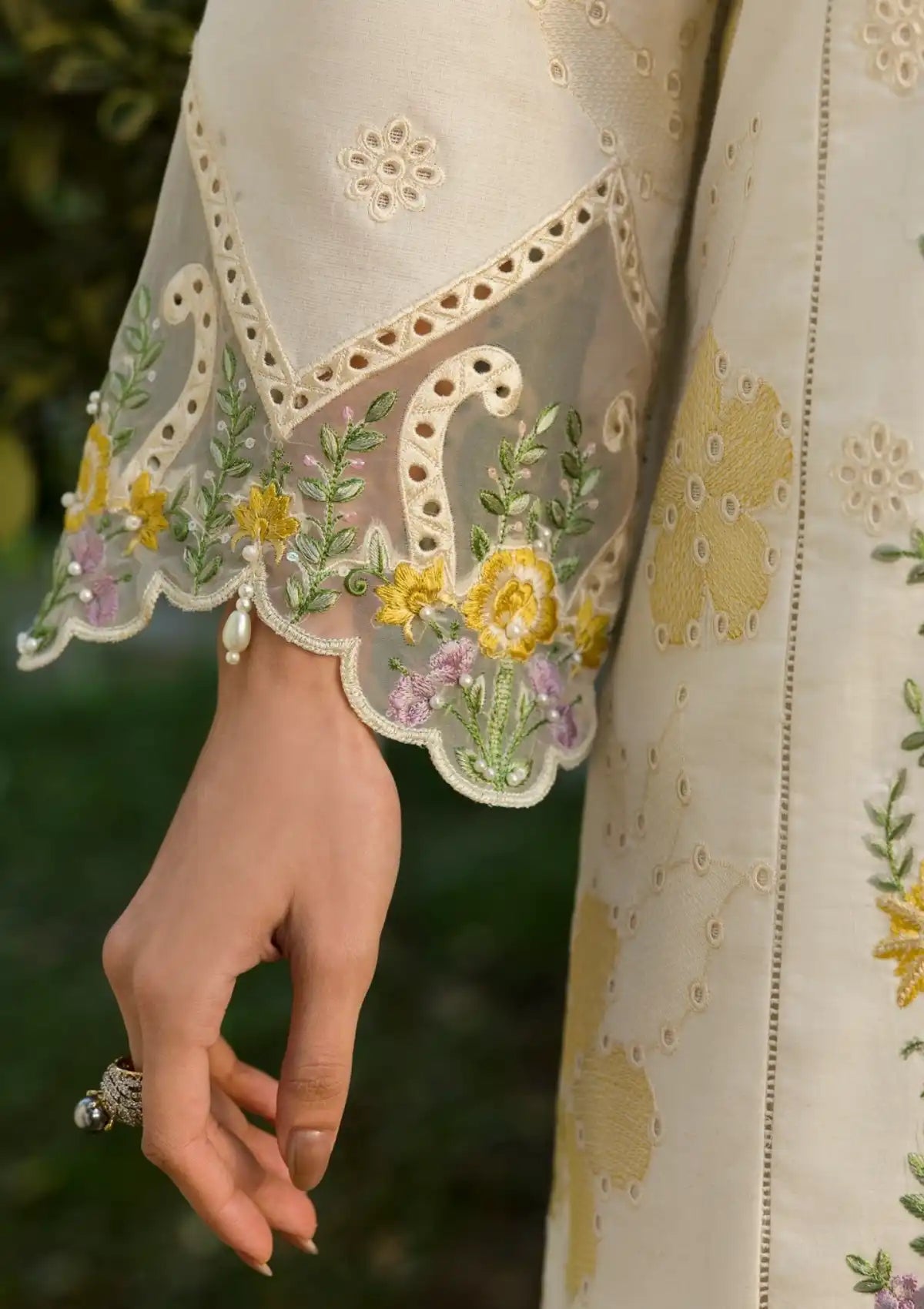 mohsin-saeed-fabrics-is-selling-online-and-in stores-Luxury-daily-wear-wedding-wear-formal-wear-in-budgeted-price-This-product-is-from-sardinia-floral-forest-luxury-lawn25-d-804-ivory-bloom-is-available-on-Mohsin-saeed-fabrics-website.