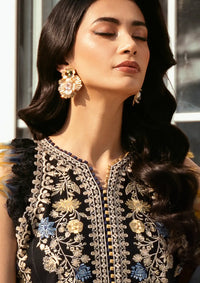 mohsin-saeed-fabrics-is-selling-online-and-in stores-Luxury-daily-wear-wedding-wear-formal-wear-in-budgeted-price-This-product-is-from-bin-ilyas-kayra-summer-edit25-d-317a-is-available-on-Mohsin-saeed-fabrics-website.