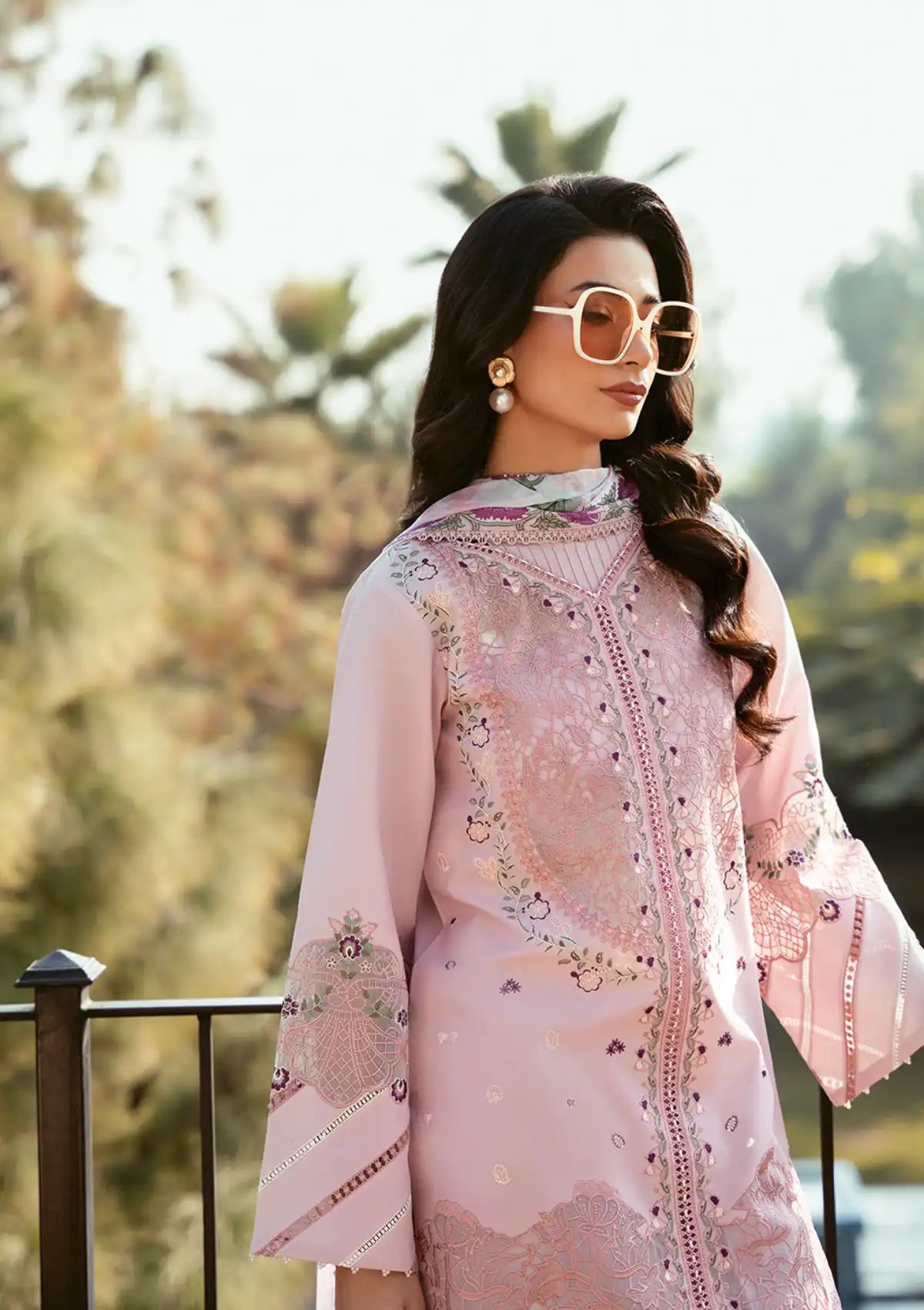 mohsin-saeed-fabrics-is-selling-online-and-in stores-Luxury-daily-wear-wedding-wear-formal-wear-in-budgeted-price-This-product-is-from-bin-ilyas-kayra-summer-edit25-d-313b-is-available-on-Mohsin-saeed-fabrics-website.