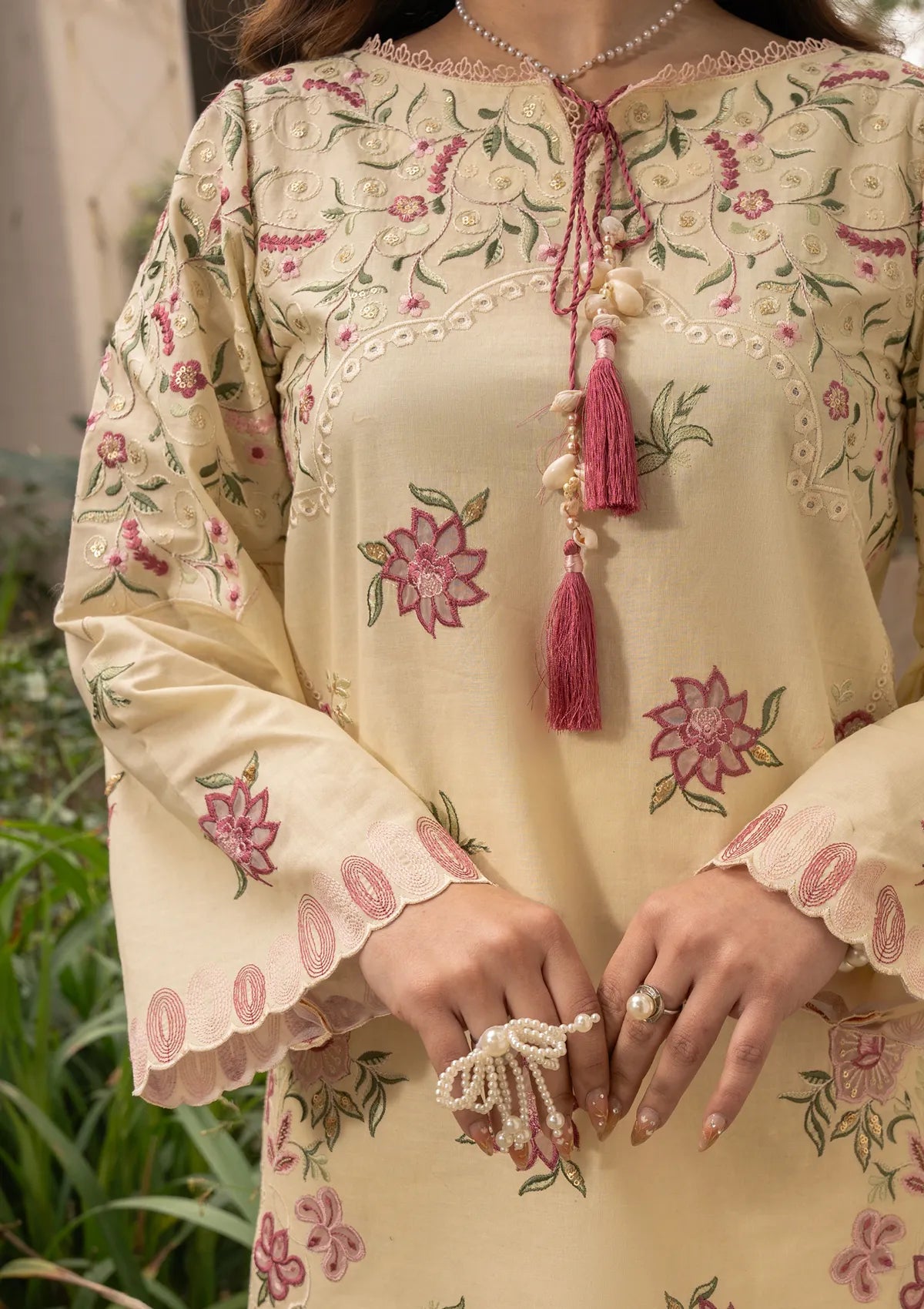 Zebtan Mehru Emb Lawn'26 MZ-03