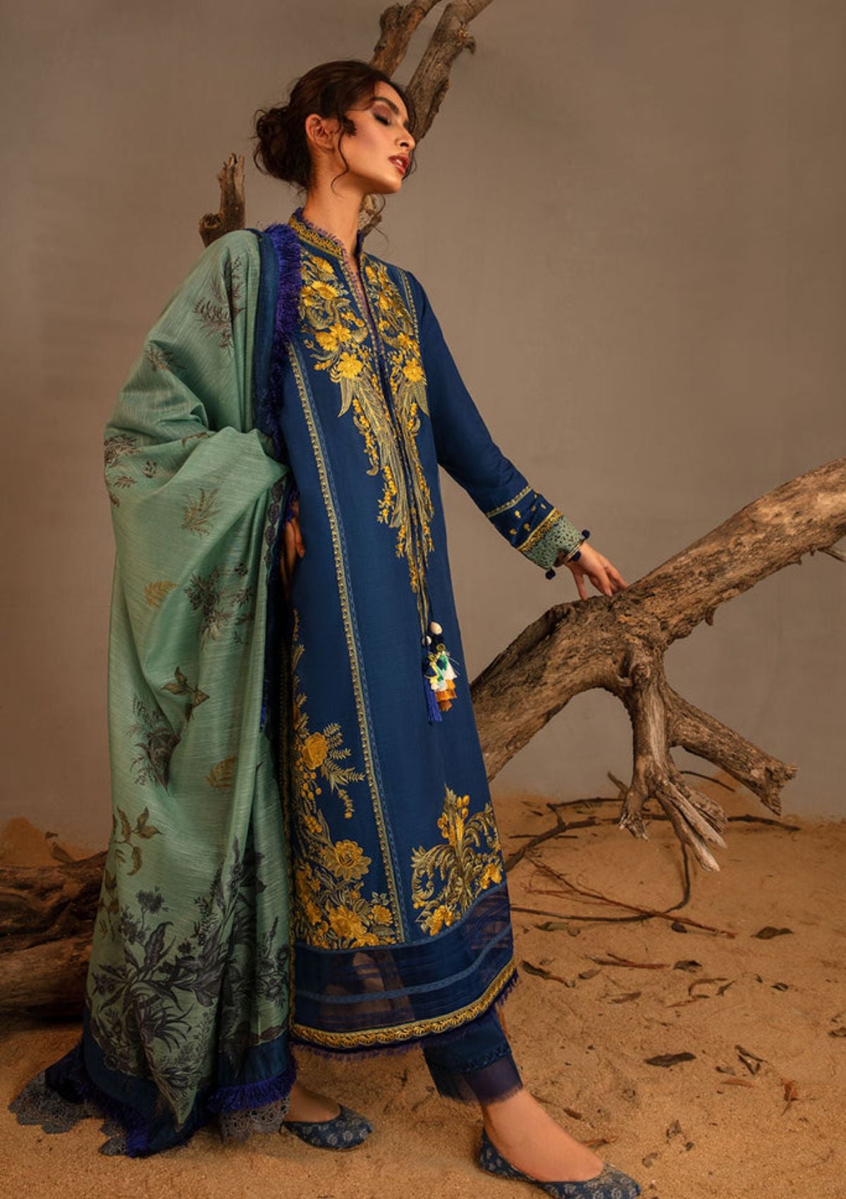 Sobia Nazir Autumn Winter'23 D-04A - Mohsin Saeed Fabrics