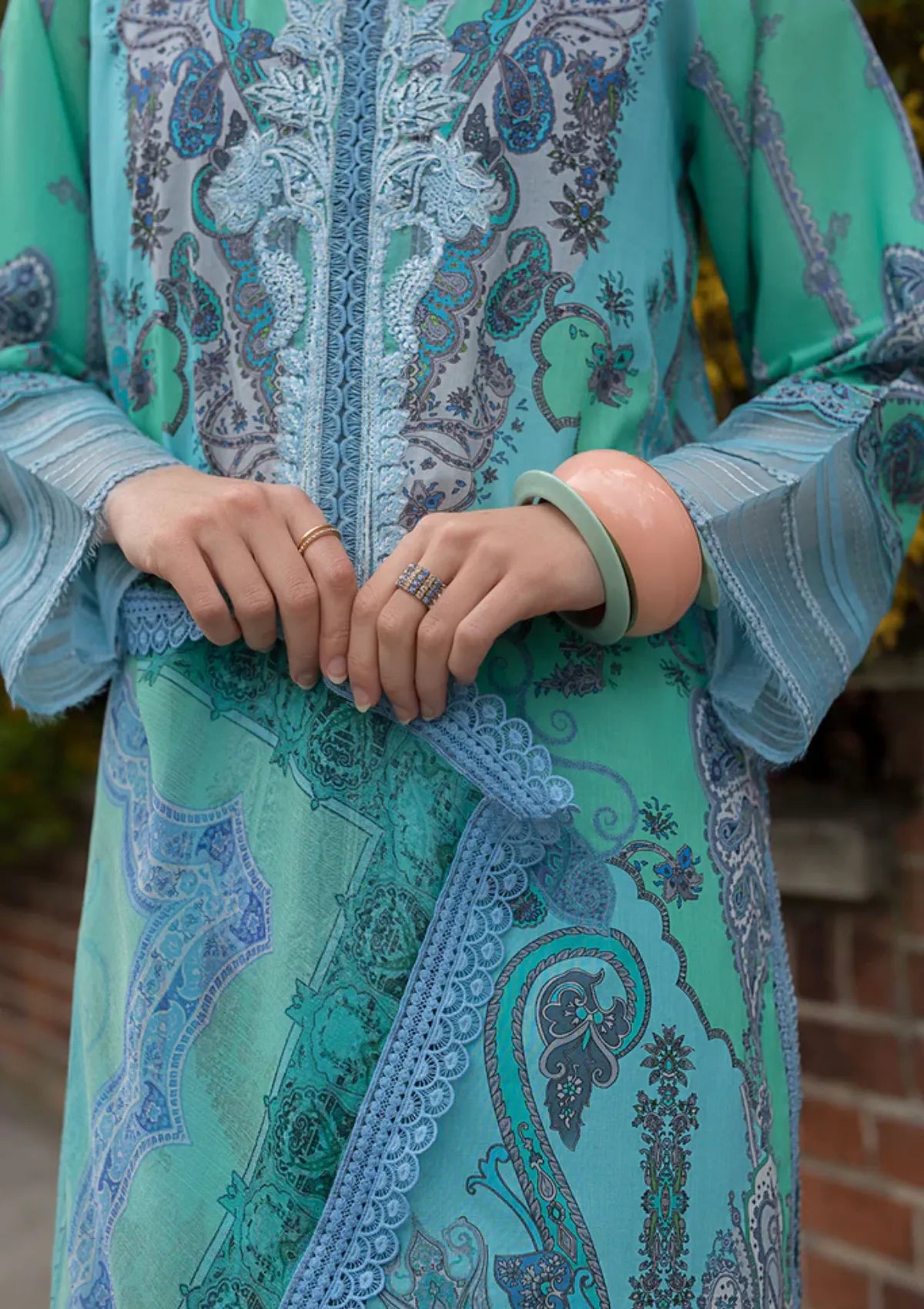 mohsin-saeed-fabrics-luxury-fashion-collection-daily-wear-wedding-and-formal-in-budget-This-product-is-from-sobia-nazir-sn-basics-printed-lawn25-d-04b-is-available-on-Mohsin-saeed-fabrics-website.