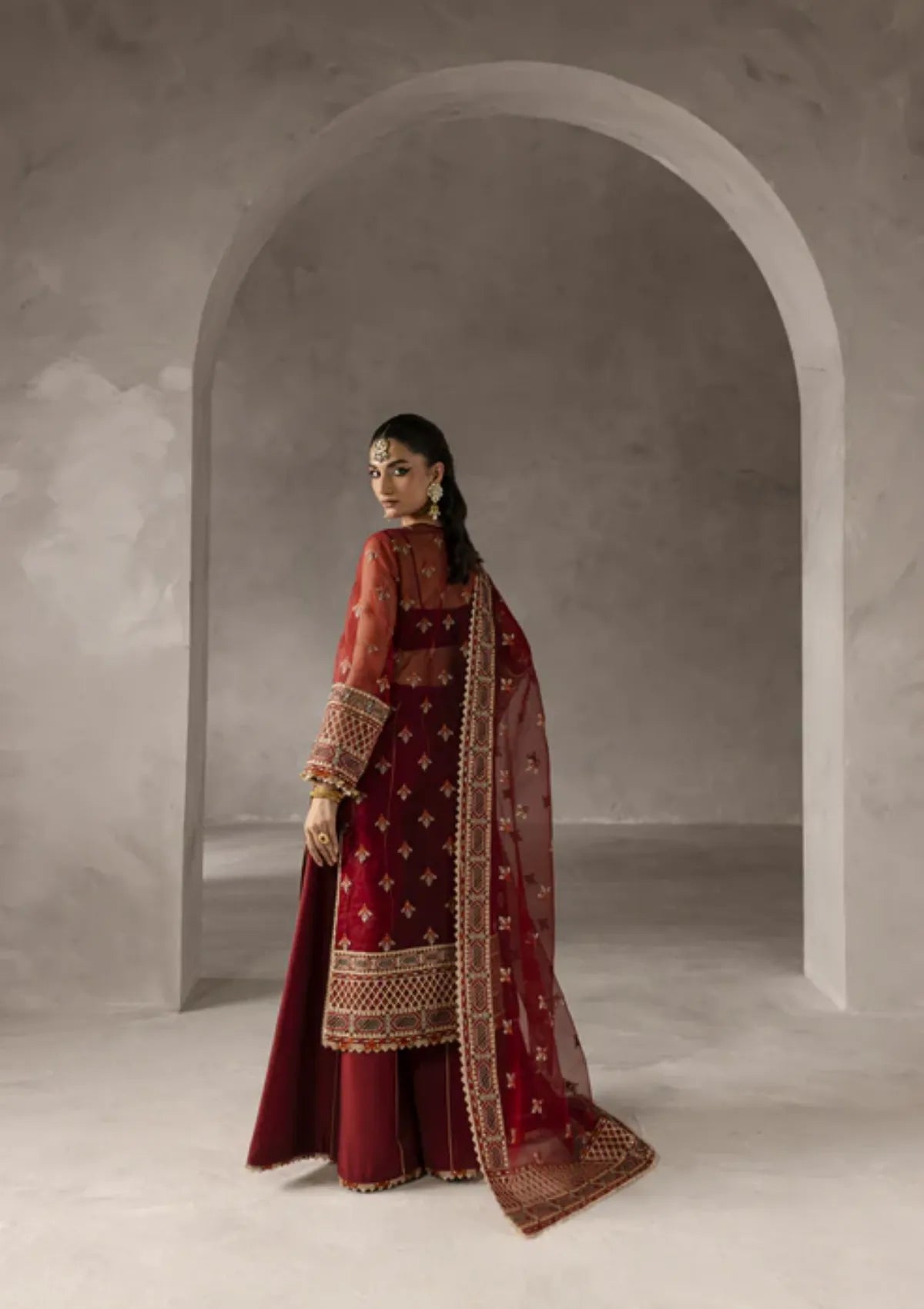 mohsin-saeed-fabrics-designer-daily-wear-formal-and-wedding-suits-within-budget-This-product-is-from-imran-ramzan-elysee25-pivoine-ecarlate-is-available-on-Mohsin-saeed-fabrics-website.