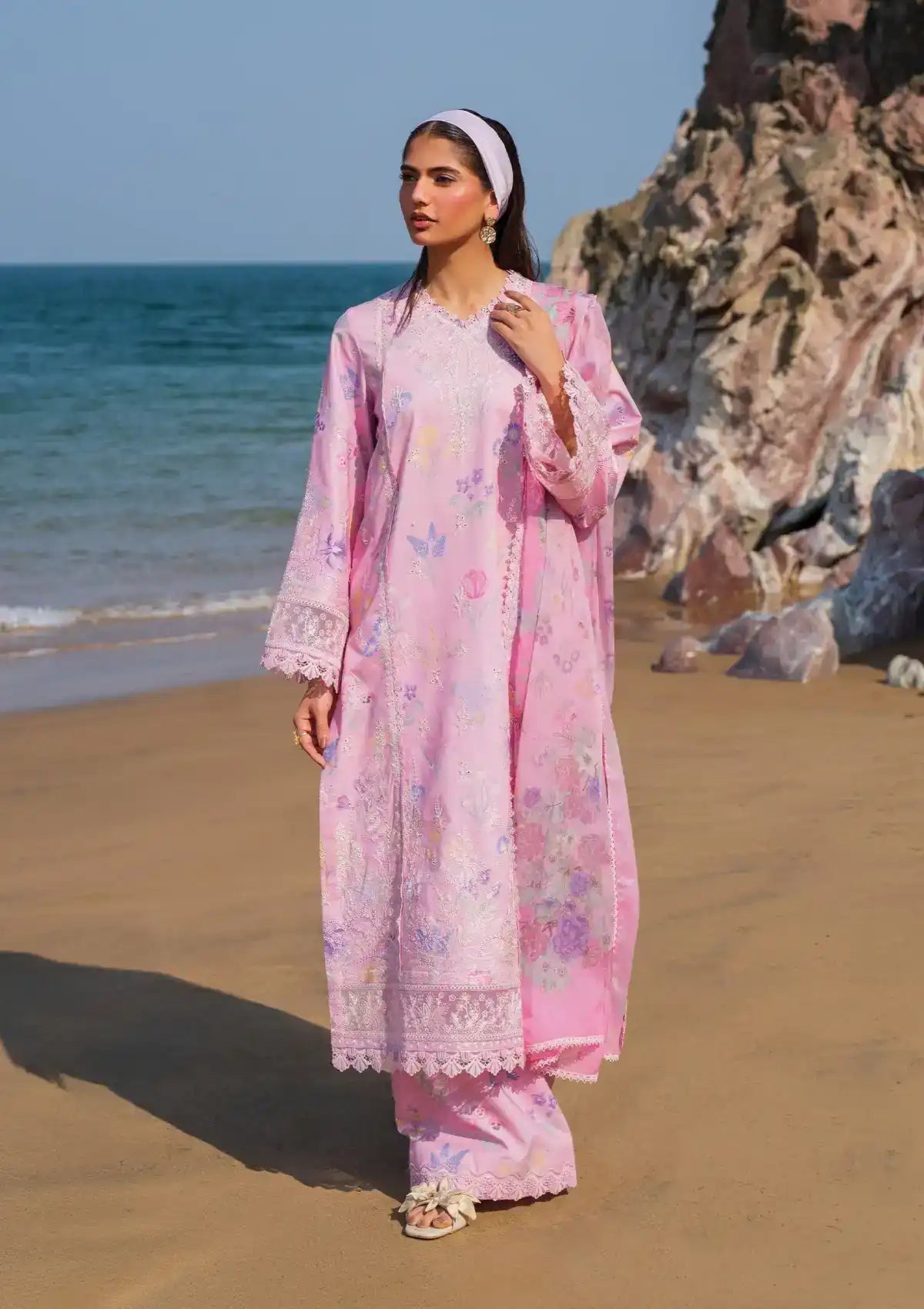 mohsin-saeed-fabrics-is-selling-online-and-in stores-Luxury-daily-wear-wedding-wear-formal-wear-in-budgeted-price-This-product-is-from-afrozeh-endless-summer-lawn25-al-25-v6-02-gilded-is-available-on-Mohsin-saeed-fabrics-website.