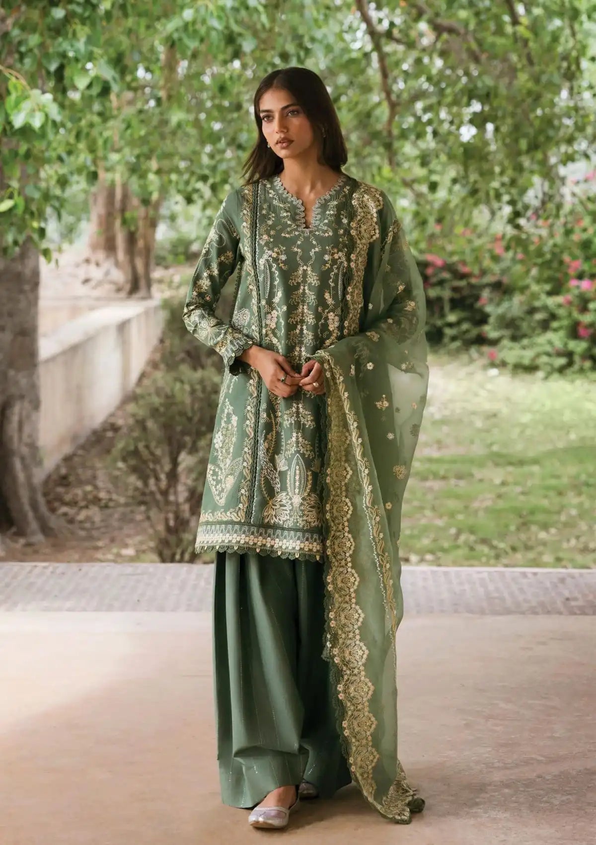 mohsin-saeed-fabrics-designer-daily-wear-formal-and-wedding-suits-within-budget-This-product-is-from-afrozeh-mulaqaat-festive-lawn25-al-25-v12-02-waadha-is-available-on-Mohsin-saeed-fabrics-website.