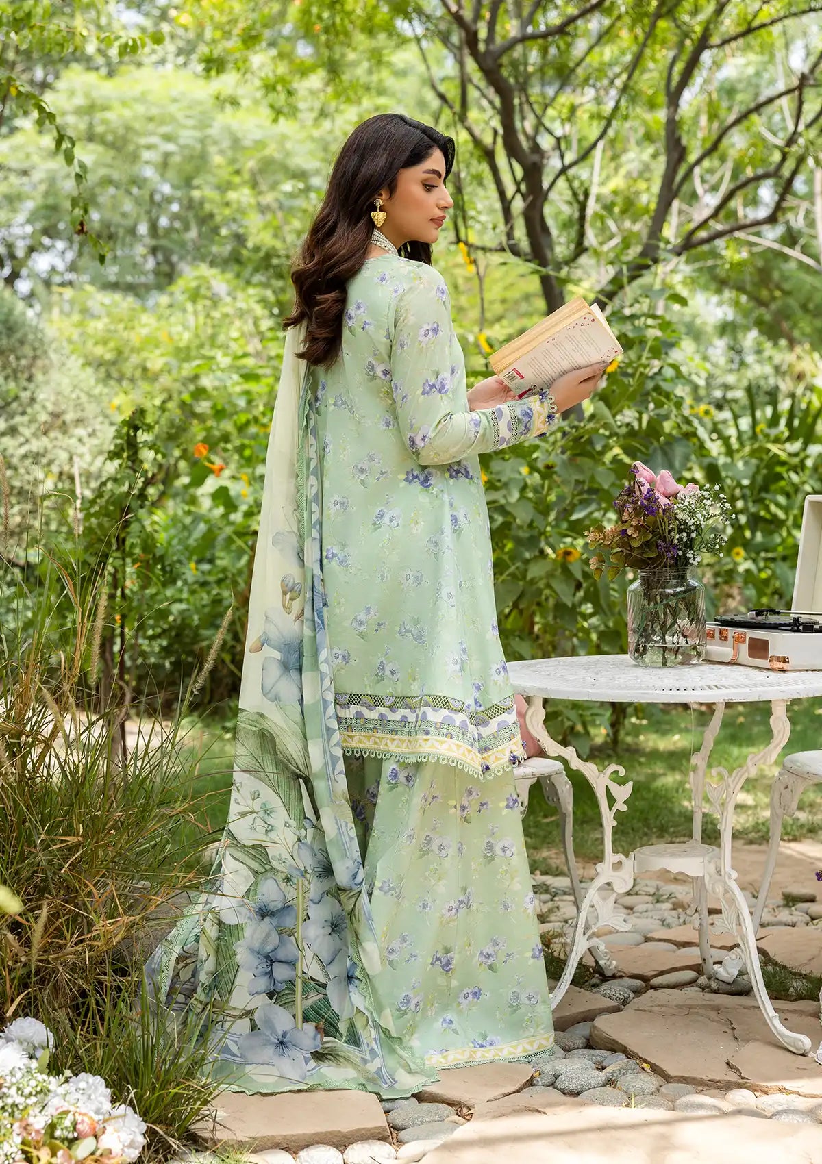 mohsin-saeed-fabrics-designer-daily-wear-formal-and-wedding-suits-within-budget-This-product-is-from-elaf-prints-lawn25-ecd-02b-basile-is-available-on-Mohsin-saeed-fabrics-website.
