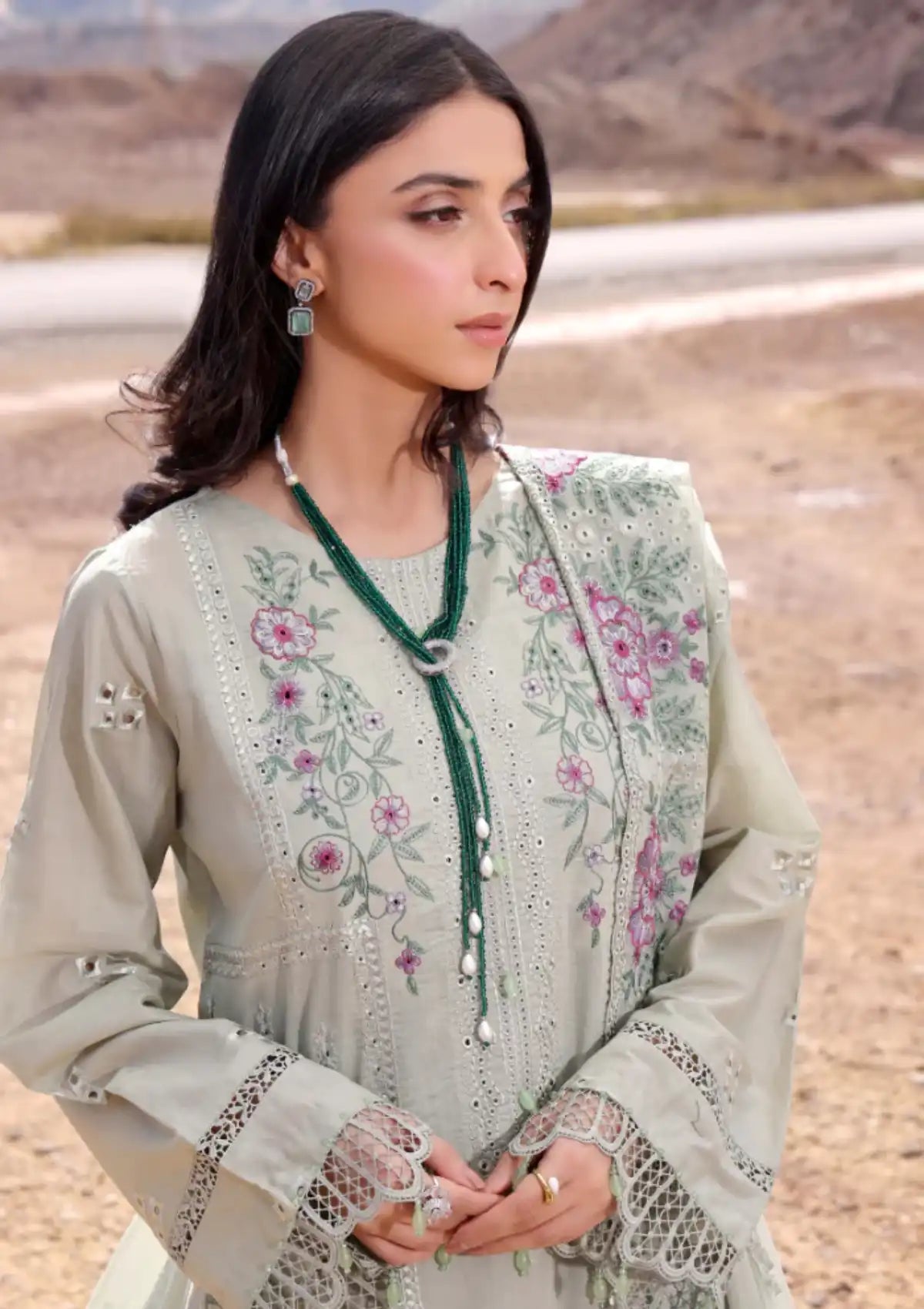 Afsoon By Humdum Emb Lawn'24 D-04 - Mohsin Saeed Fabrics