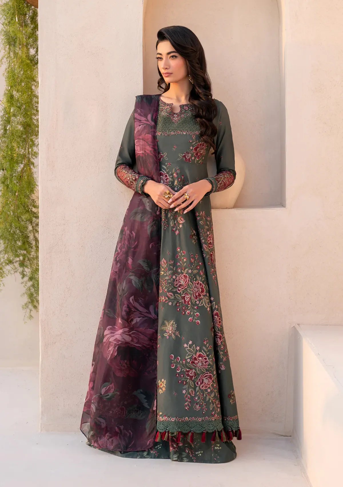mohsin-saeed-fabrics-affordable-luxury-outfits-for-daily-formal-and-wedding-wear-This-product-is-from-iznik-festive-eid-lawn25-efl-11-is-available-on-Mohsin-saeed-fabrics-website.