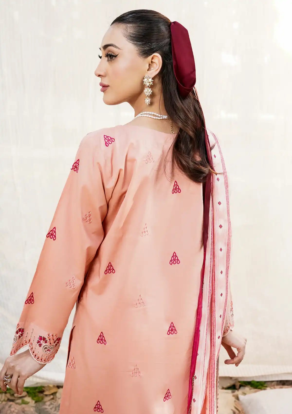 Safwa Skye Emb Lawn'24 Vol-01 SKY-10 - Mohsin Saeed Fabrics