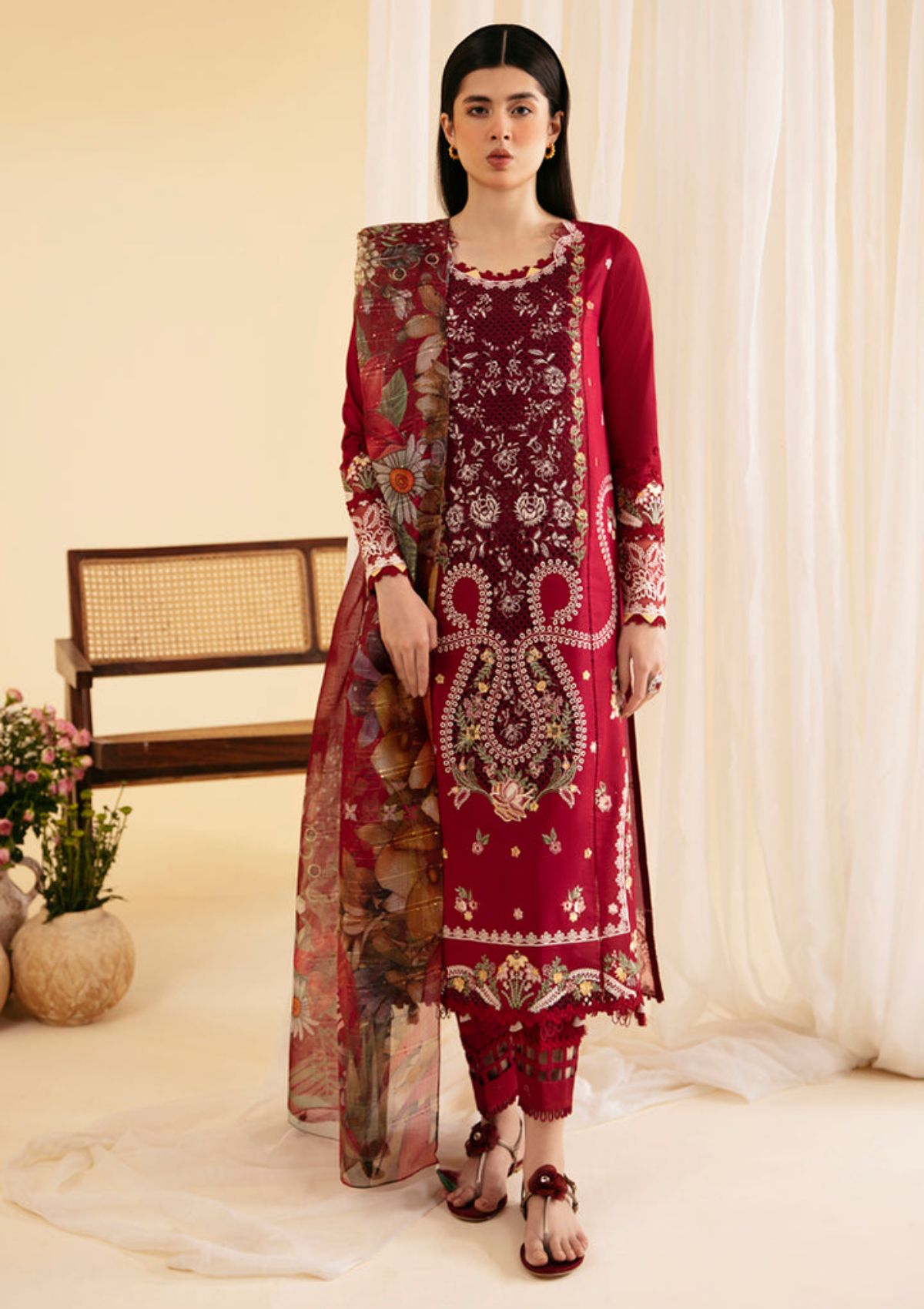 Qalamkar Qlinekari Luxury Lawn'24 SQ-04 LARMINA