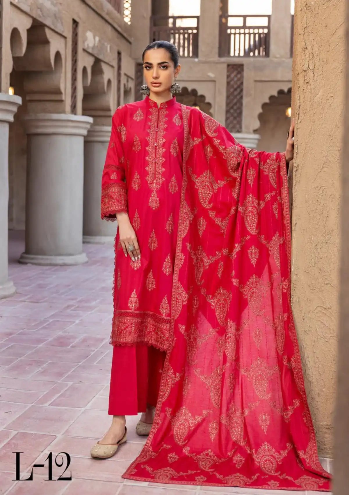 mohsin-saeed-fabrics-is-selling-online-and-in stores-Luxury-daily-wear-wedding-wear-formal-wear-in-budgeted-price-This-product-is-from-khoobsurat-noor-e-chasham-lawn25-l-12-is-available-on-Mohsin-saeed-fabrics-website.