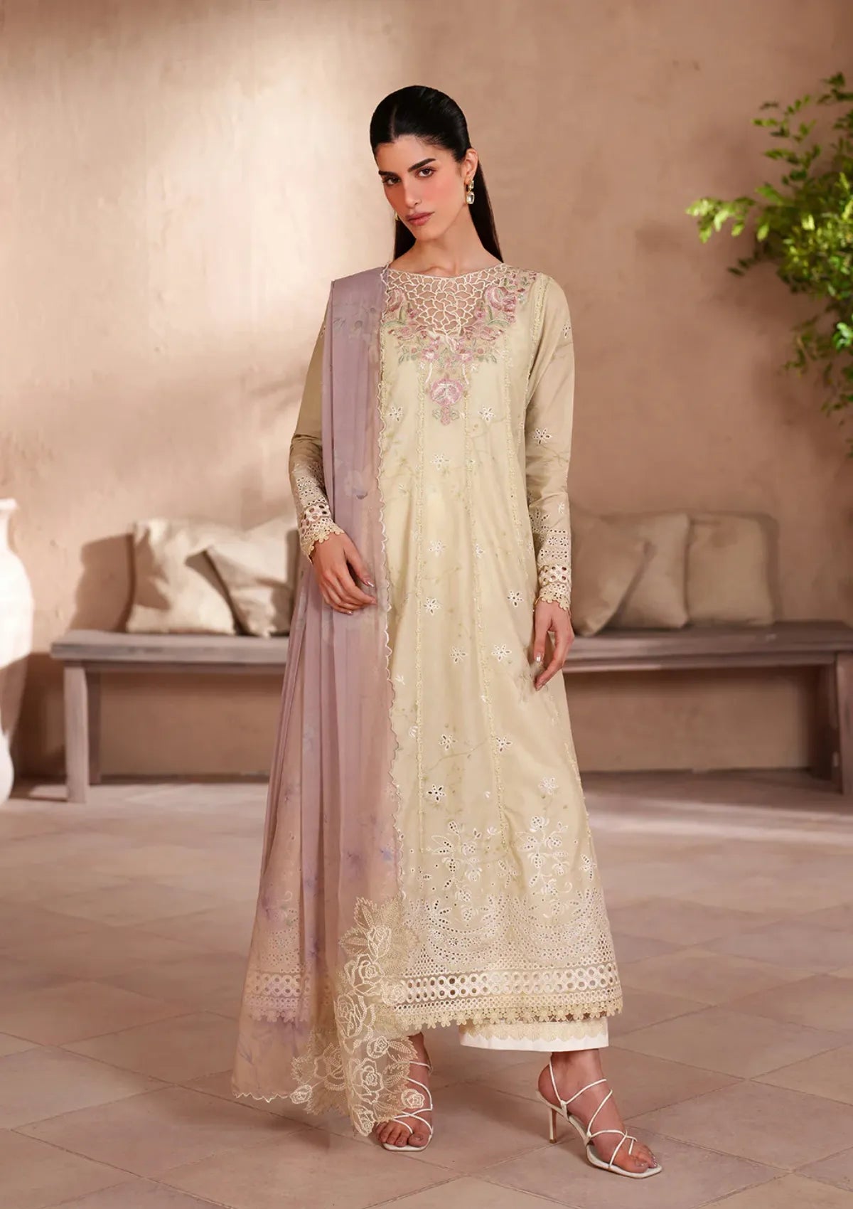 Iznik Eid Emb Lawn'26 EL-10