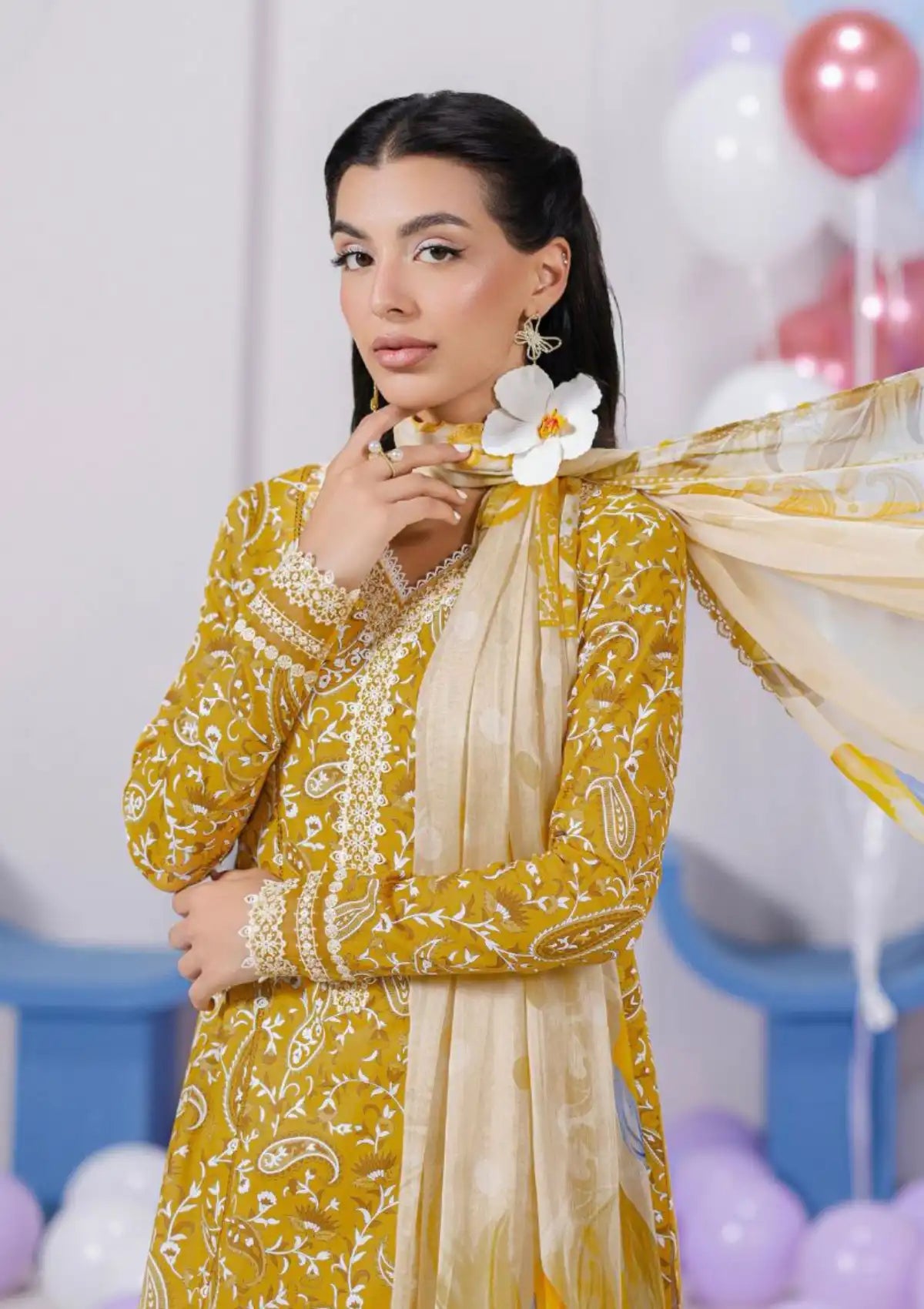 mohsin-saeed-fabrics-affordable-luxury-outfits-for-daily-formal-and-wedding-wear-This-product-is-from-qalamkar-qprints-lawn25-vol-2-em-10b-adele-is-available-on-Mohsin-saeed-fabrics-website.