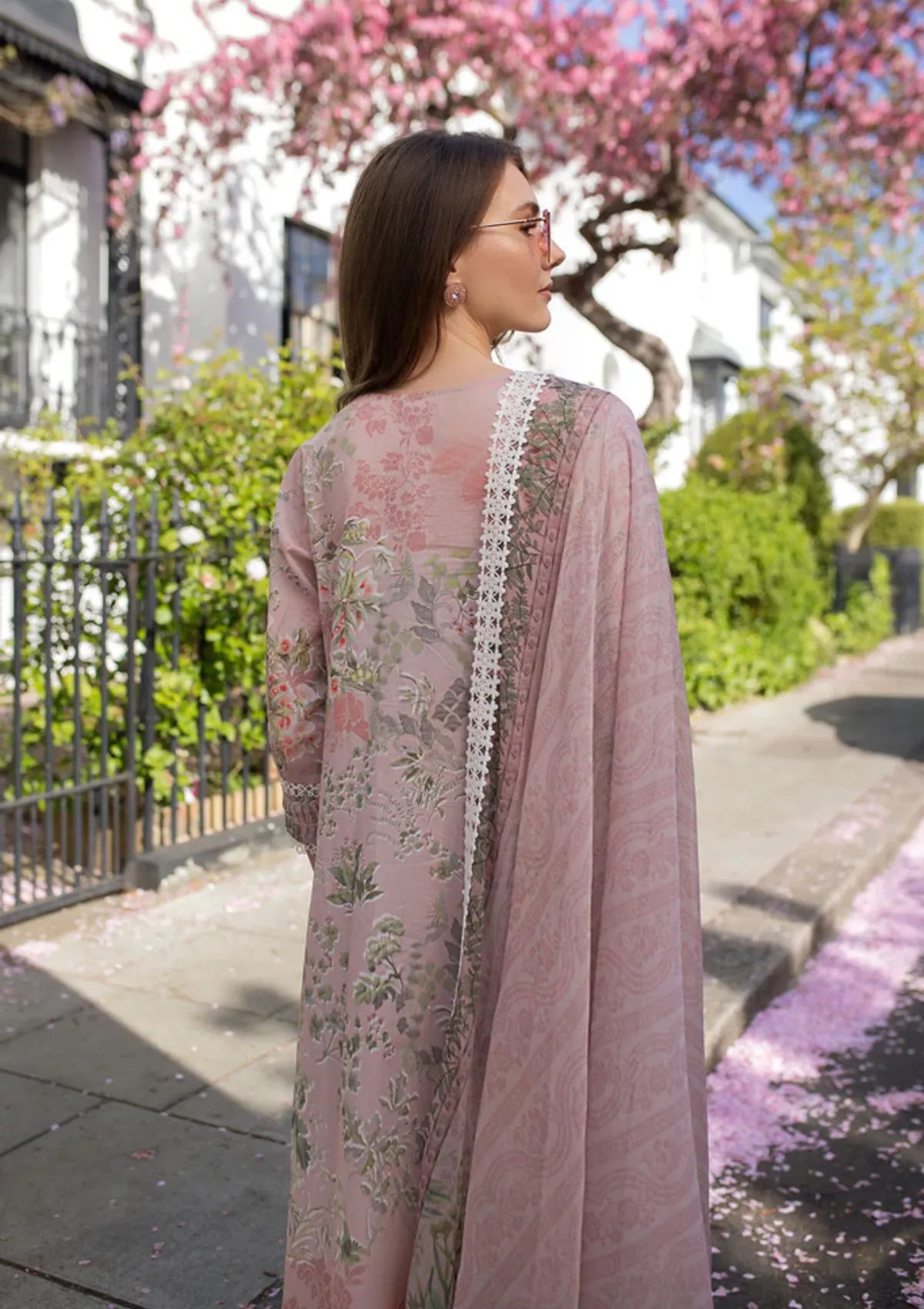 mohsin-saeed-fabrics-luxury-fashion-collection-daily-wear-wedding-and-formal-in-budget-This-product-is-from-sobia-nazir-sn-basics-printed-lawn25-d-05a-is-available-on-Mohsin-saeed-fabrics-website.