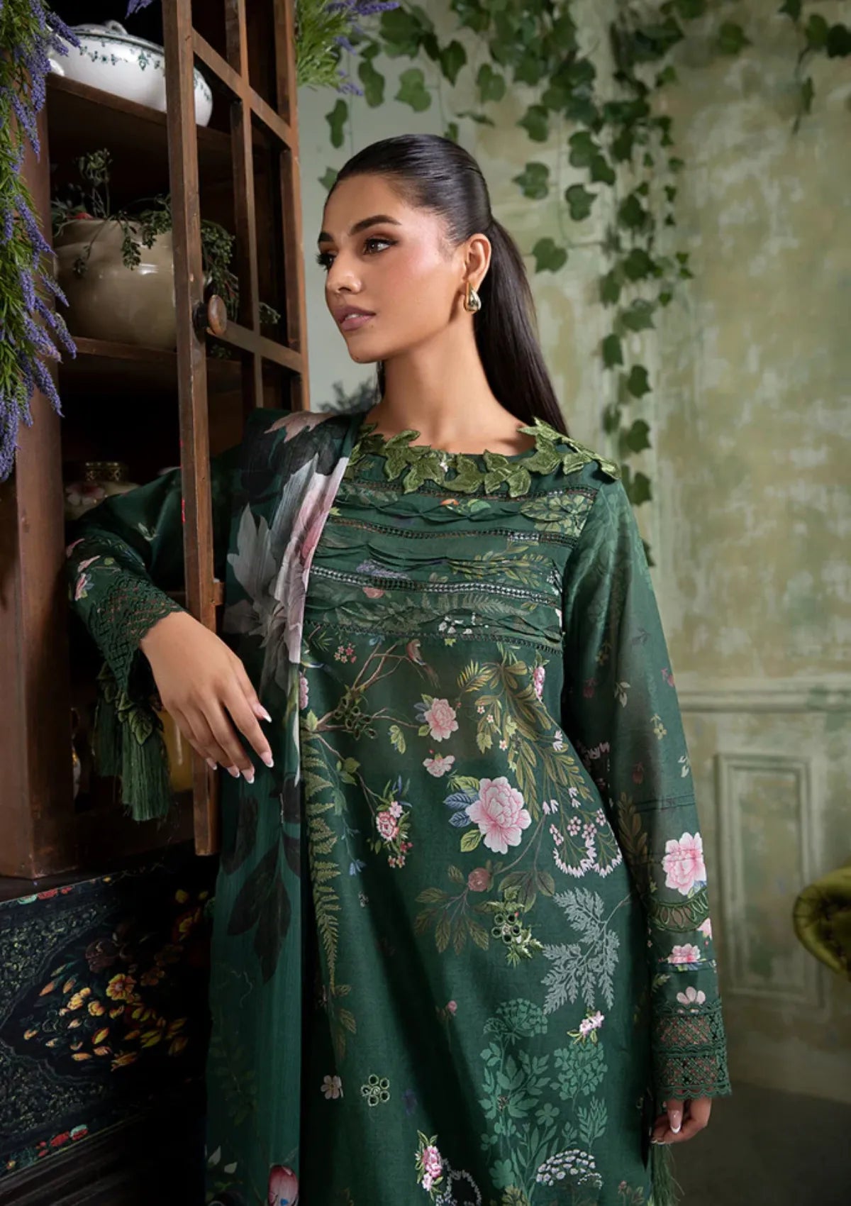 mohsin-saeed-fabrics-is-selling-online-and-in stores-Luxury-daily-wear-wedding-wear-formal-wear-in-budgeted-price-This-product-is-from-sobia-nazir-vital-vol-2-lawn25-d-5b-is-available-on-Mohsin-saeed-fabrics-website.
