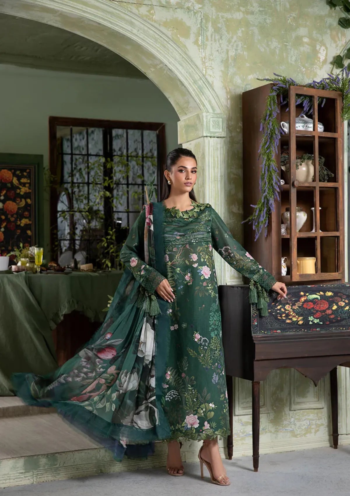 mohsin-saeed-fabrics-is-selling-online-and-in stores-Luxury-daily-wear-wedding-wear-formal-wear-in-budgeted-price-This-product-is-from-sobia-nazir-vital-vol-2-lawn25-d-5b-is-available-on-Mohsin-saeed-fabrics-website.