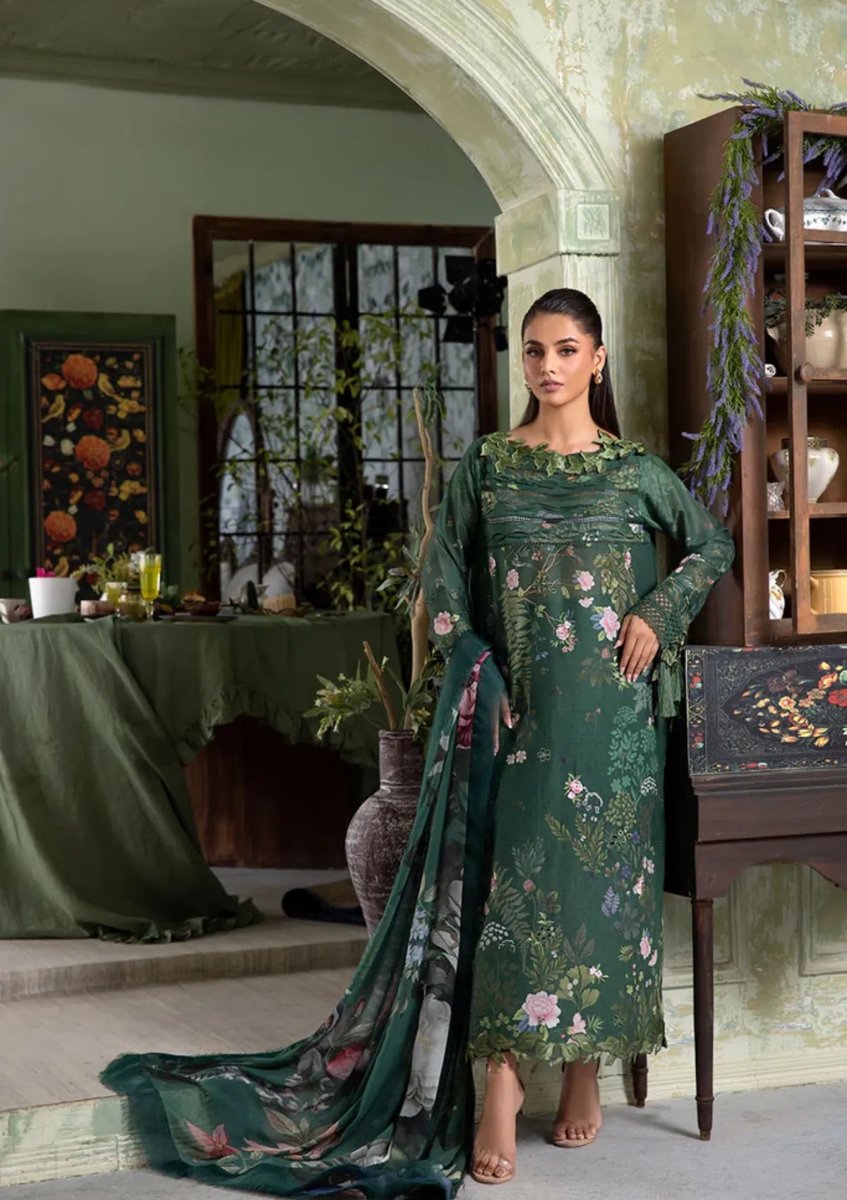 mohsin-saeed-fabrics-is-selling-online-and-in stores-Luxury-daily-wear-wedding-wear-formal-wear-in-budgeted-price-This-product-is-from-sobia-nazir-vital-vol-2-lawn25-d-5b-is-available-on-Mohsin-saeed-fabrics-website.