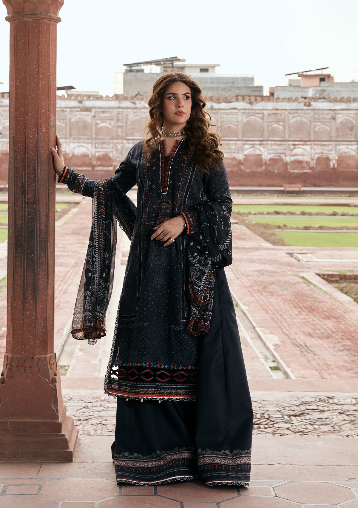 Kahf Prints Lawn'26 KPS-5A GUL-E-SIYAH