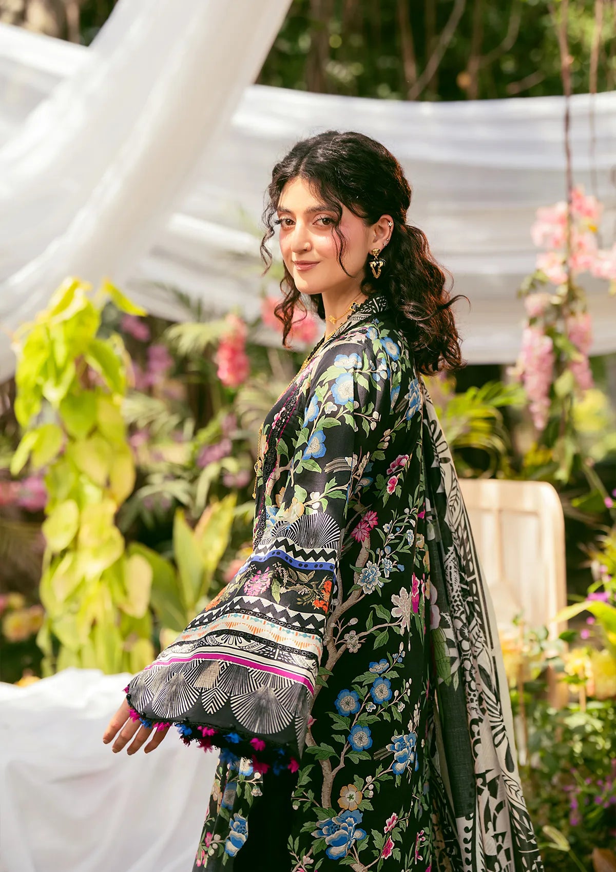 mohsin-saeed-fabrics-designer-daily-wear-formal-and-wedding-suits-within-budget-This-product-is-from-elaf-prints-lawn25-vol-2-eps-8b-ela-rose-is-available-on-Mohsin-saeed-fabrics-website.