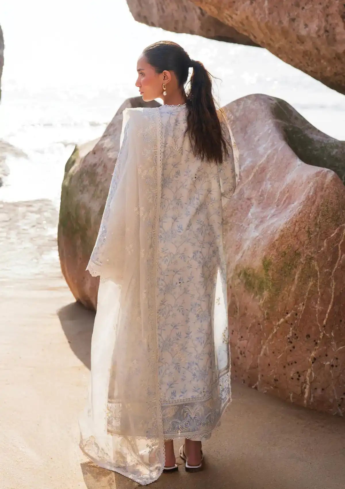mohsin-saeed-fabrics-is-selling-online-and-in stores-Luxury-daily-wear-wedding-wear-formal-wear-in-budgeted-price-This-product-is-from-afrozeh-endless-summer-lawn25-al-25-v6-03-nerida-is-available-on-Mohsin-saeed-fabrics-website.