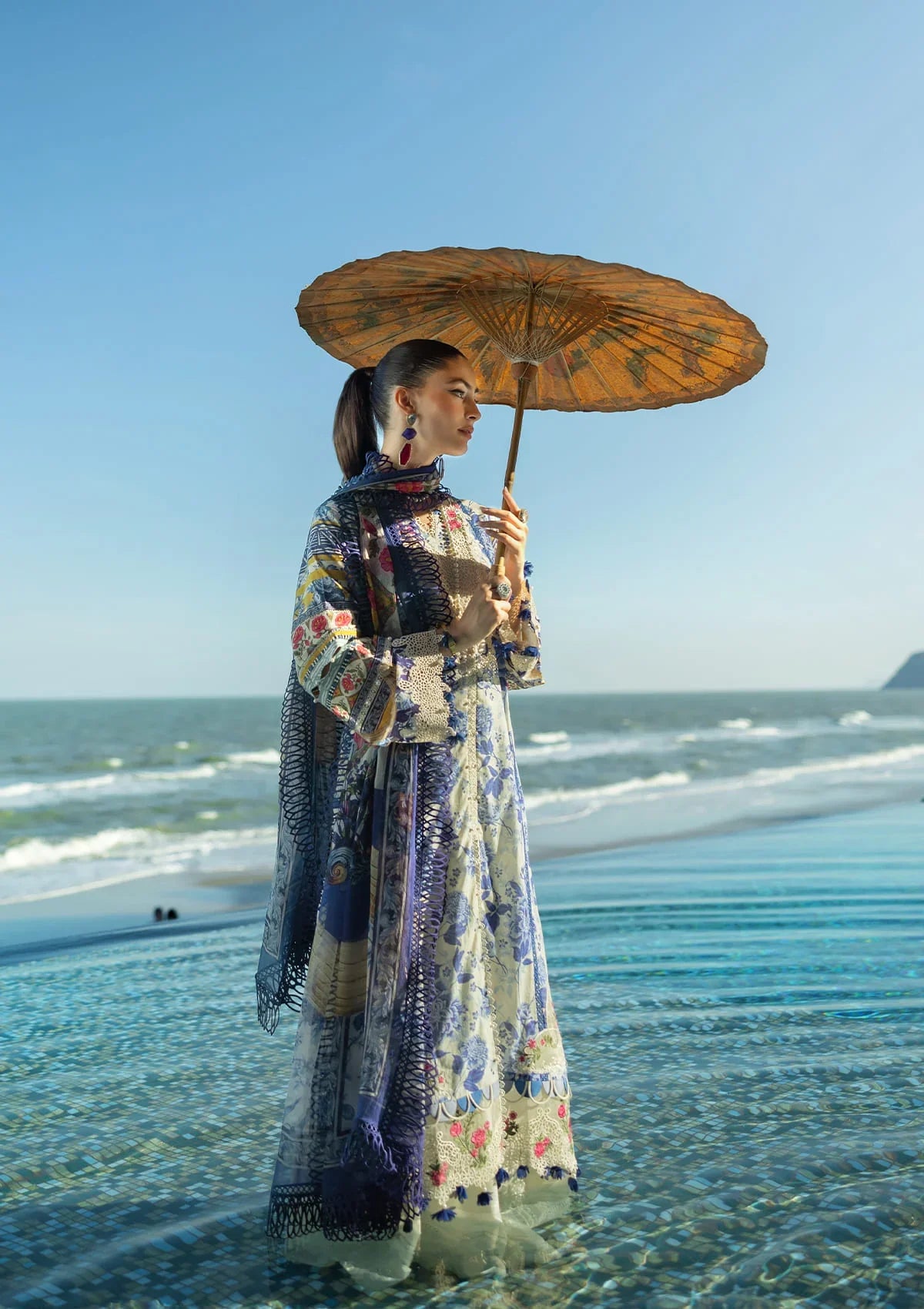 mohsin-saeed-fabrics-affordable-luxury-outfits-for-daily-formal-and-wedding-wear-This-product-is-from-elaf-signature-lawn25-ets-05b-serene-is-available-on-Mohsin-saeed-fabrics-website.
